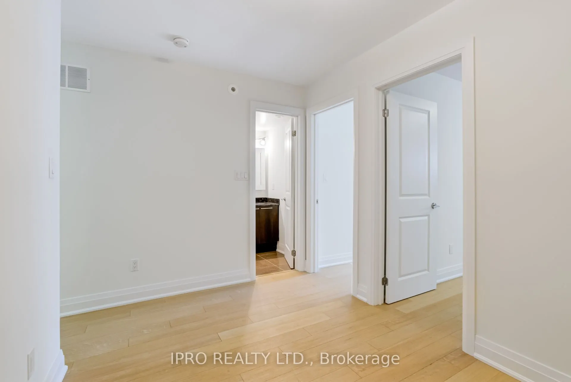320 John Street, #108
