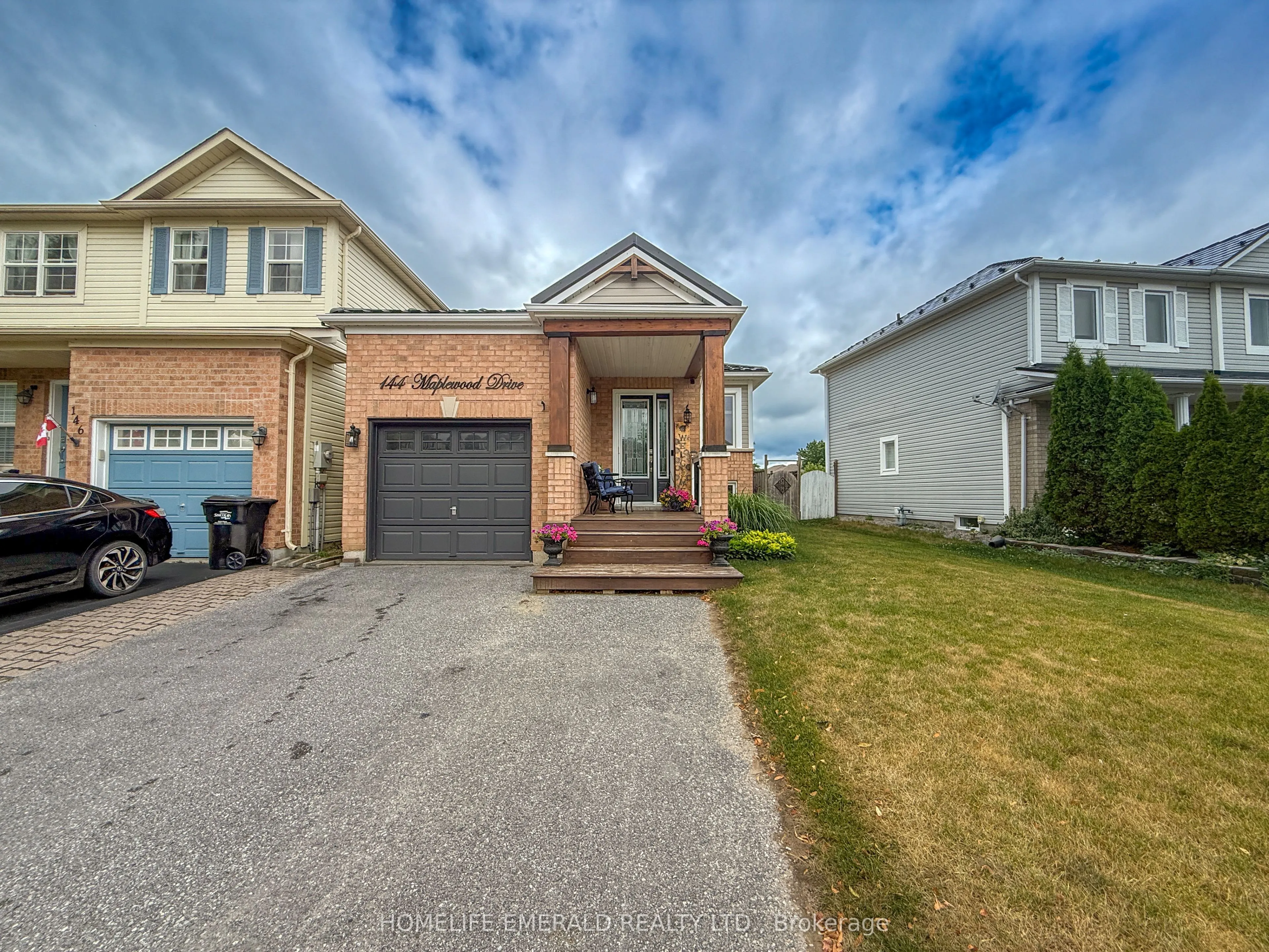 144 MAPLEWOOD Drive