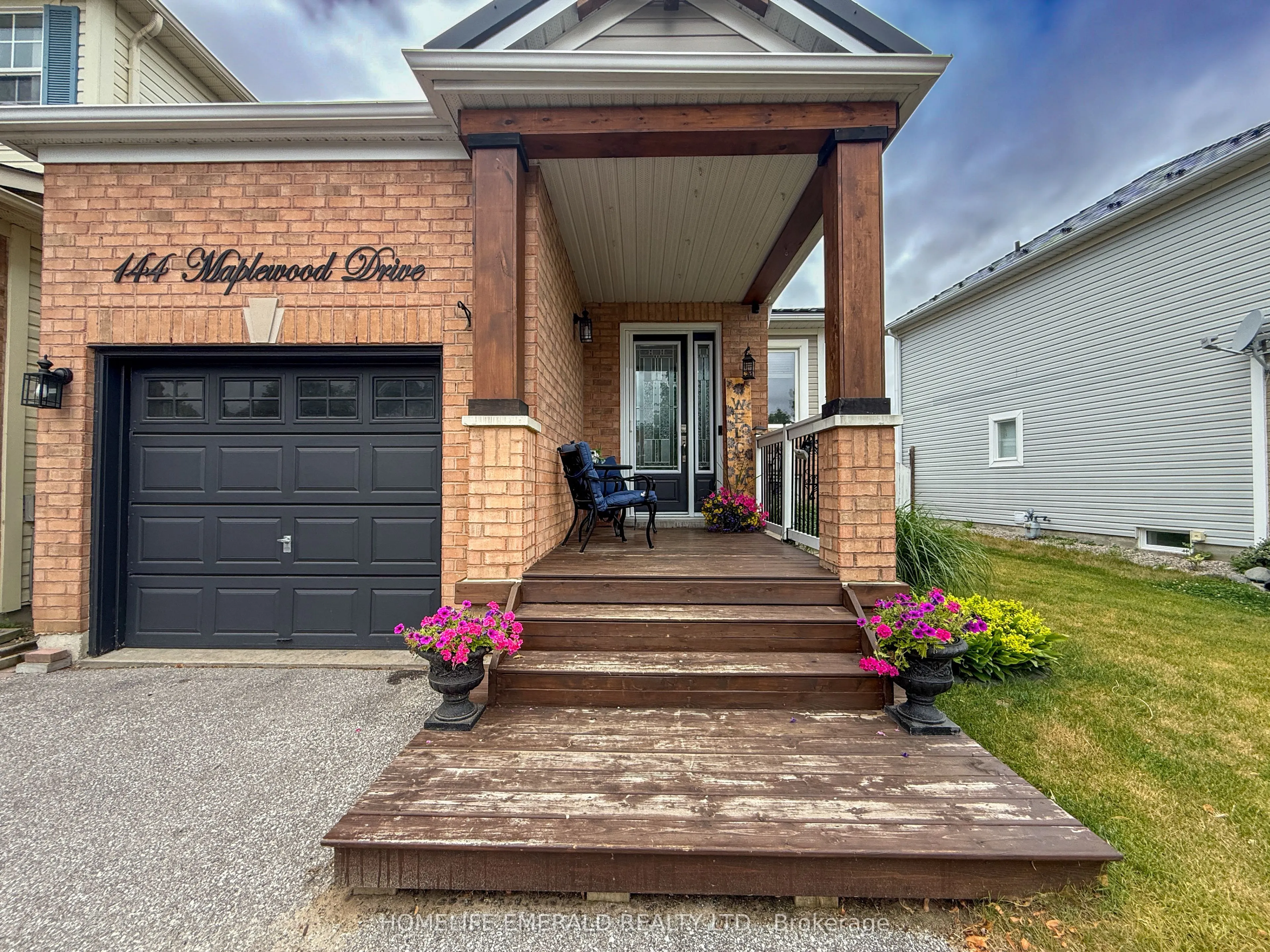 144 MAPLEWOOD Drive