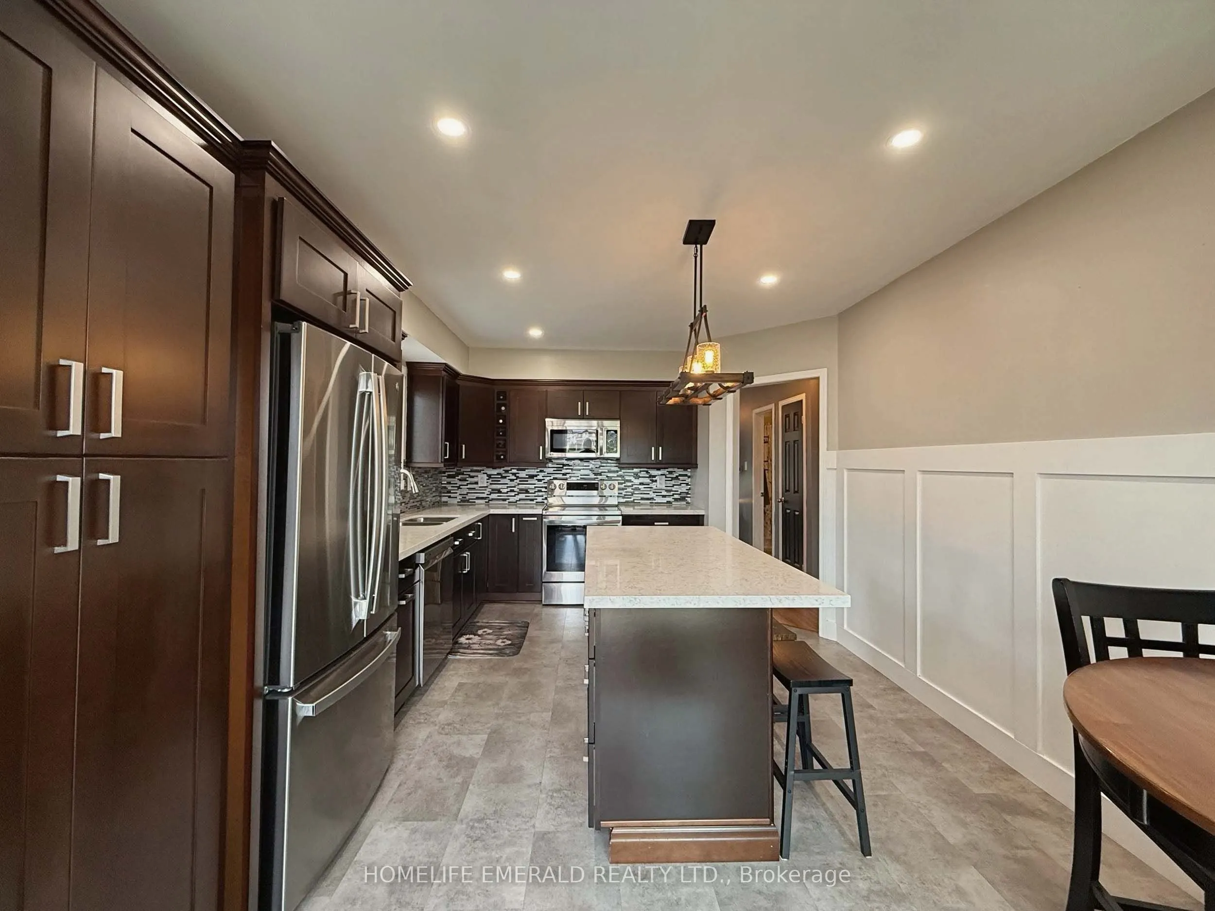 144 MAPLEWOOD Drive
