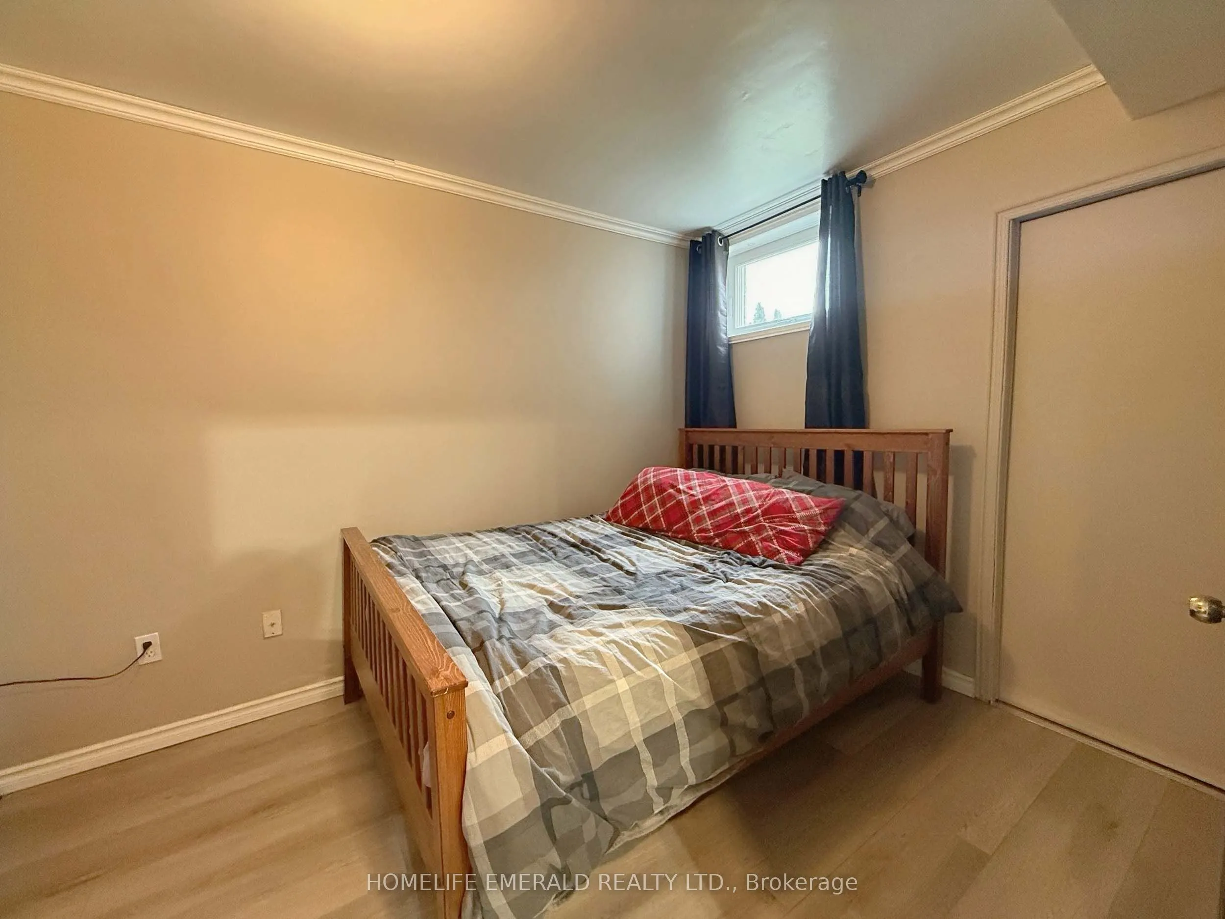 144 MAPLEWOOD Drive