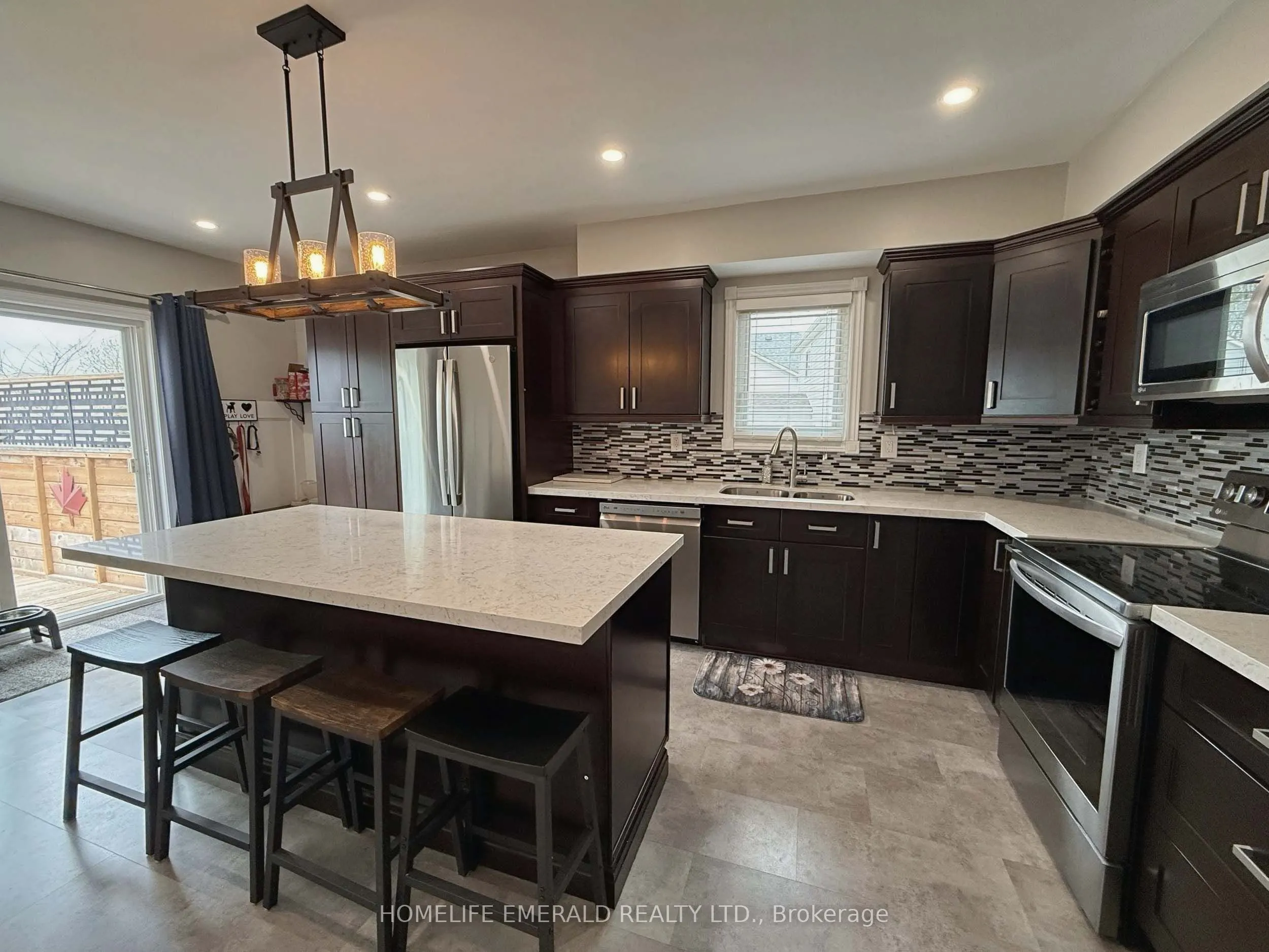 144 MAPLEWOOD Drive