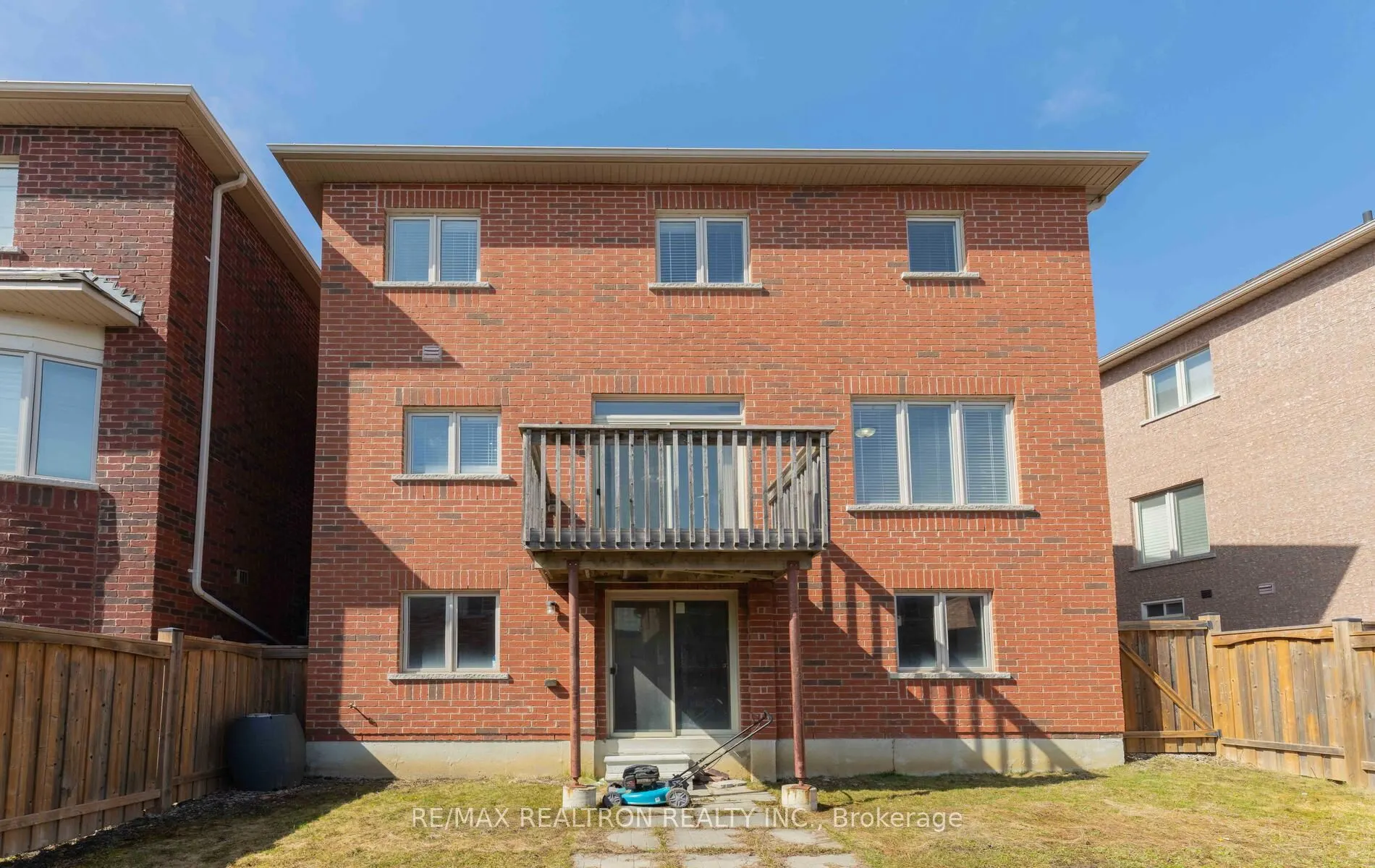 19 Cecil Crescent