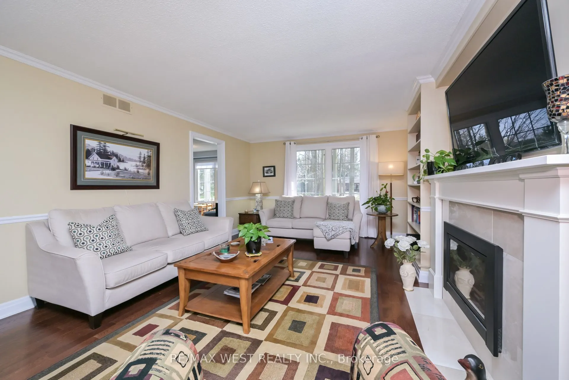 24 Cedarwood Crescent