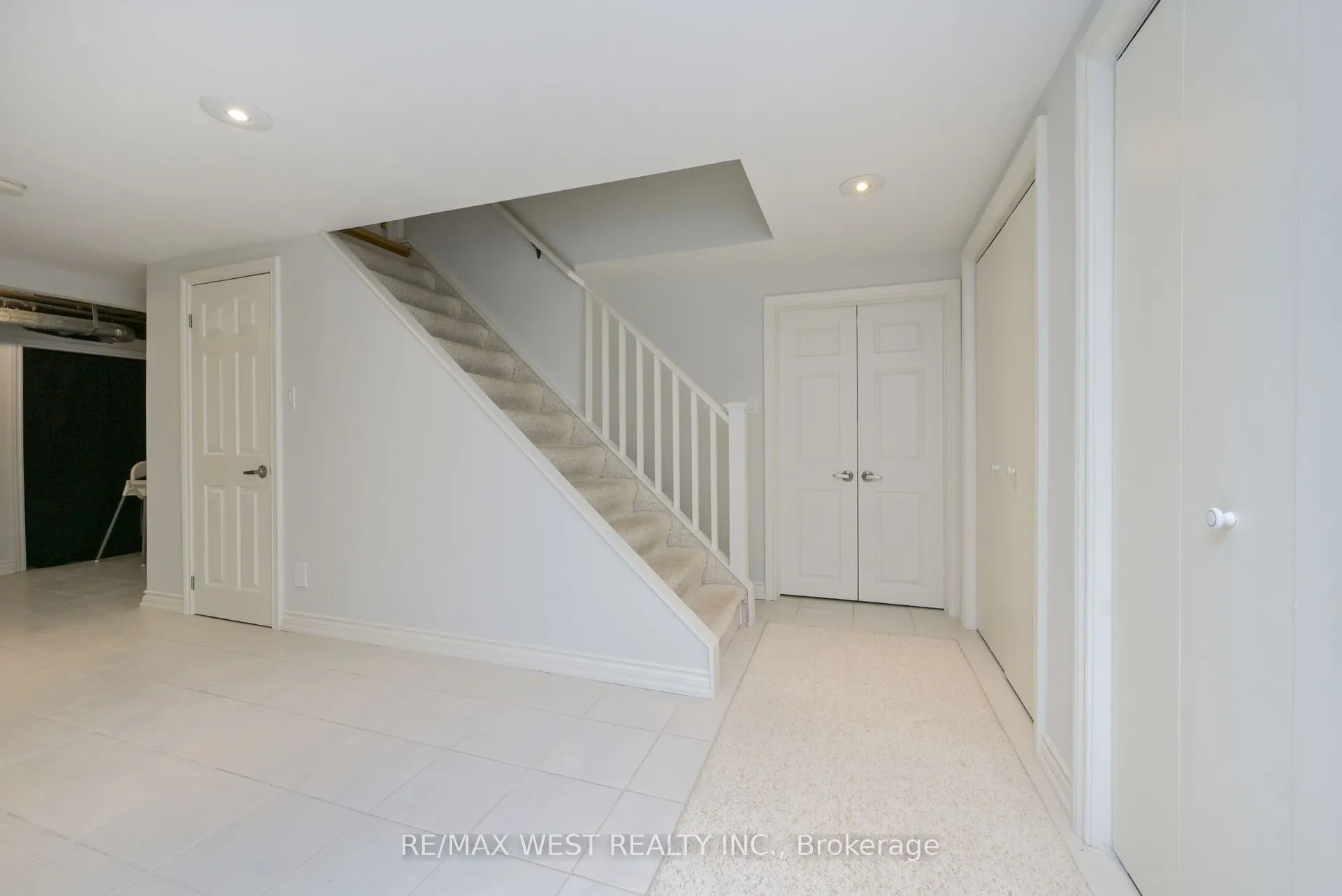 24 Cedarwood Crescent