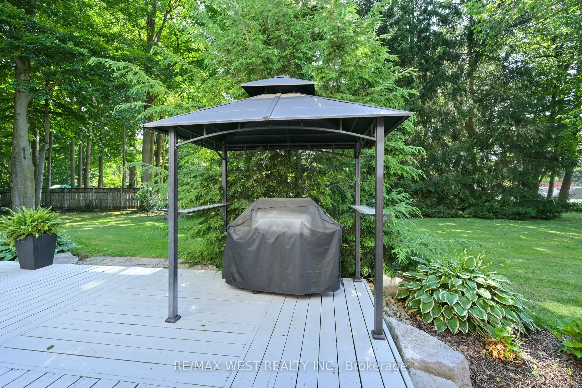 24 Cedarwood Crescent