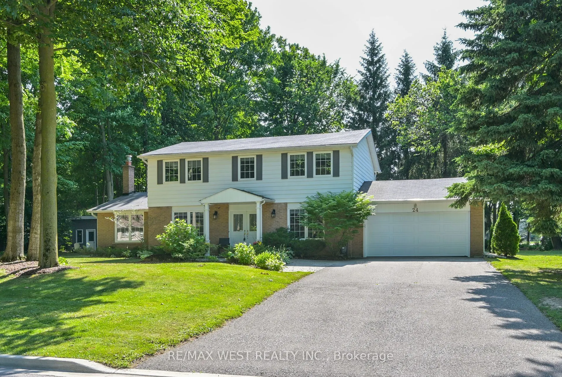 24 Cedarwood Crescent