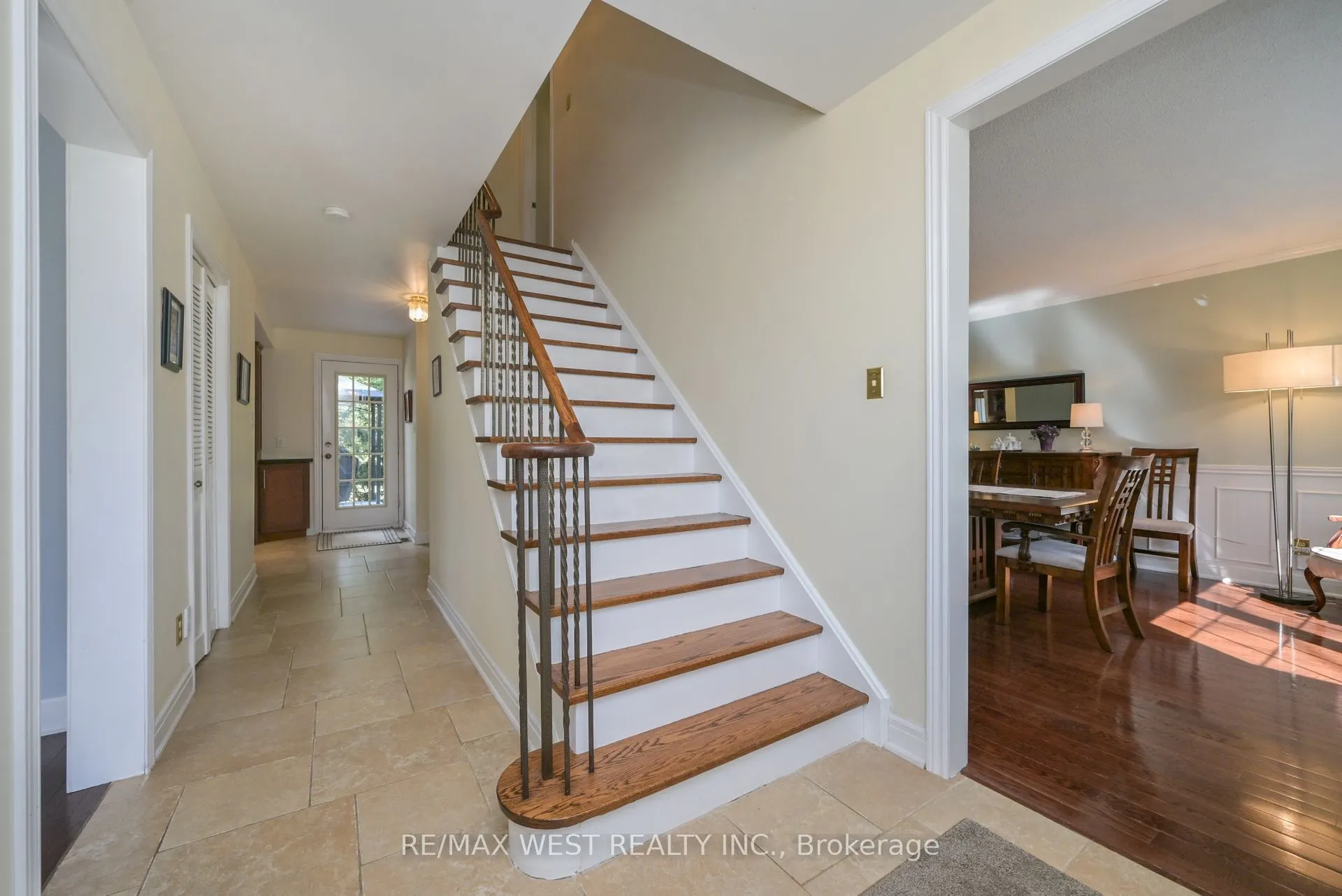 24 Cedarwood Crescent