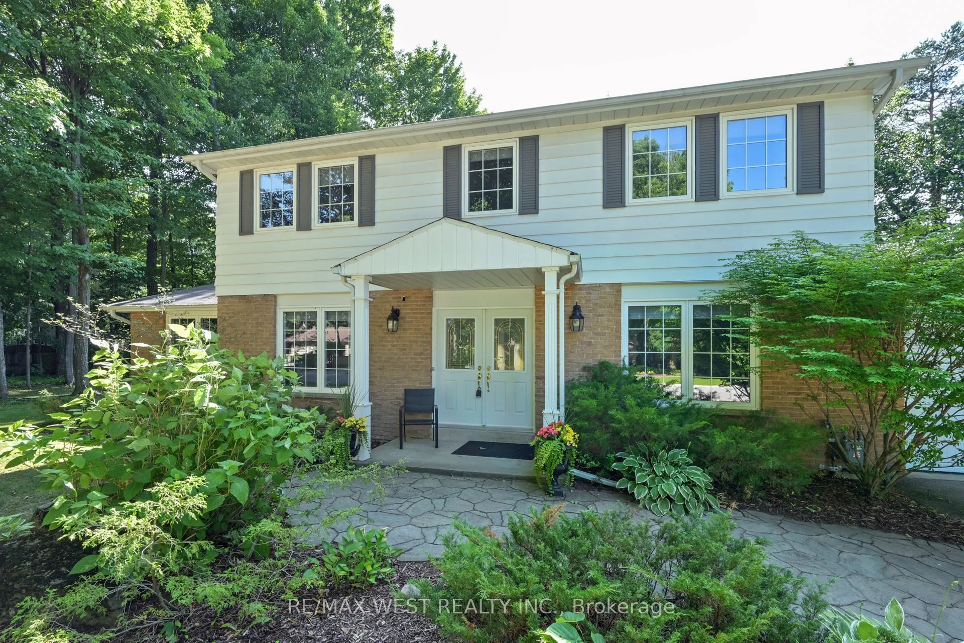 24 Cedarwood Crescent