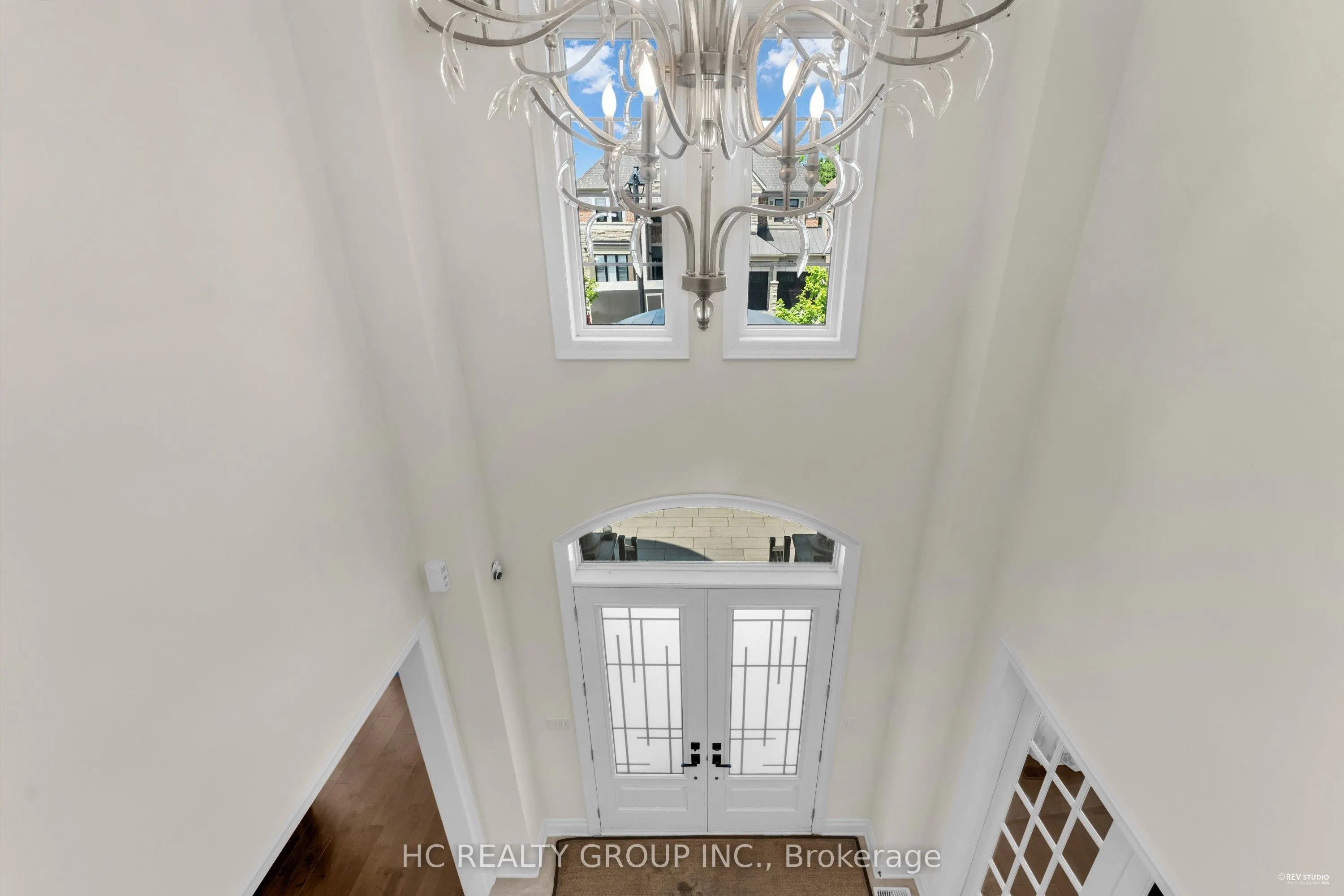 27 Sir Henry Court