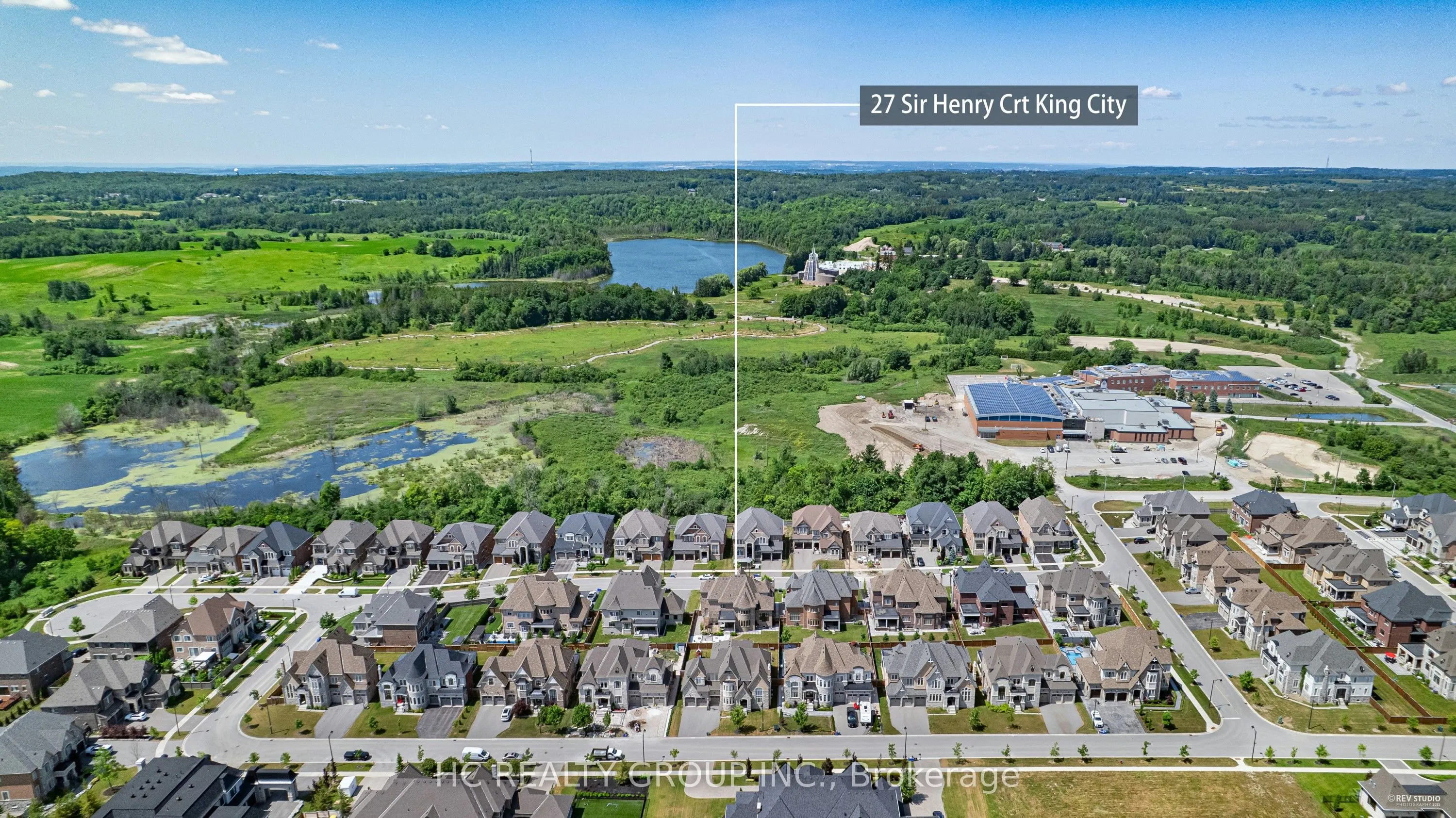 27 Sir Henry Court