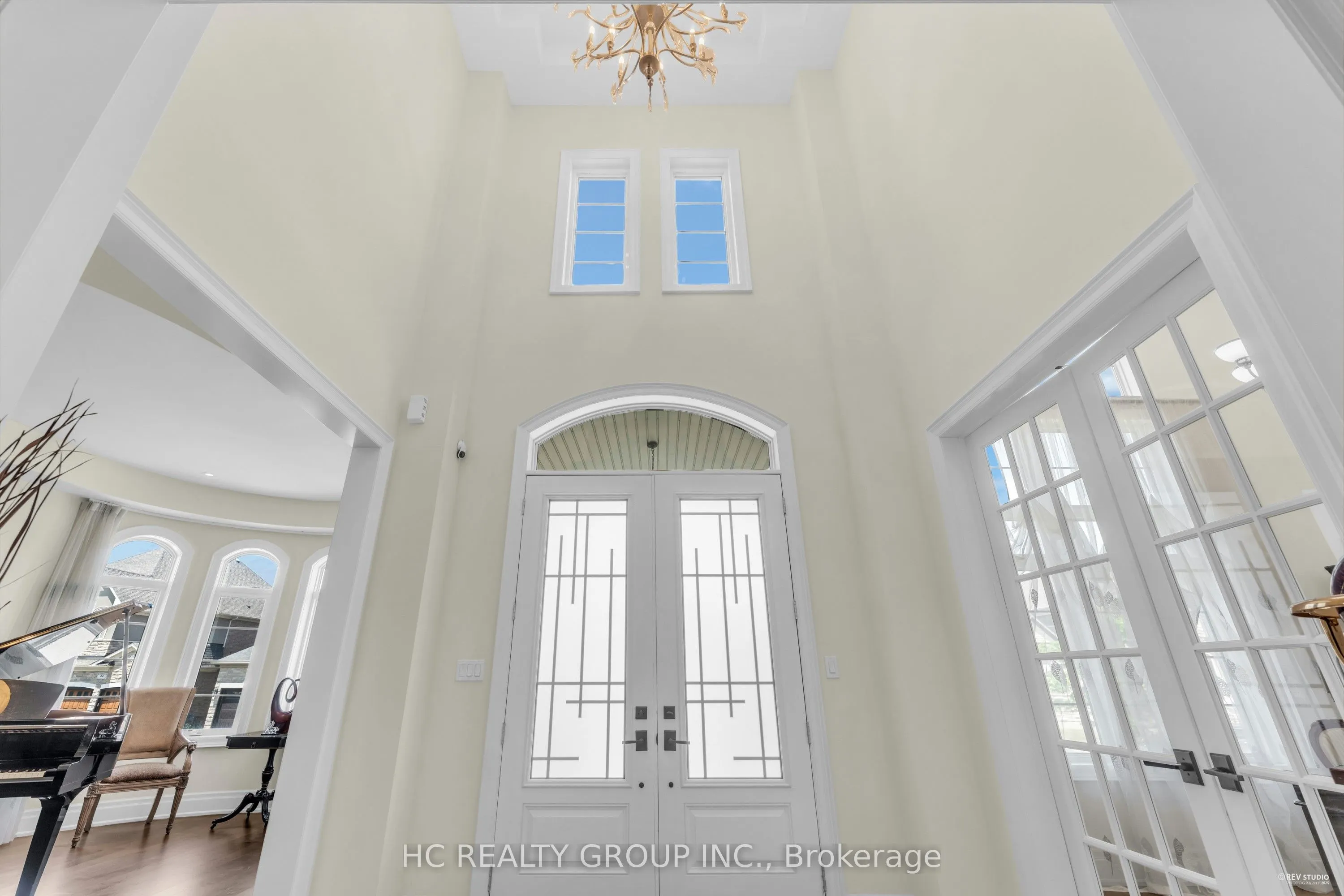 27 Sir Henry Court