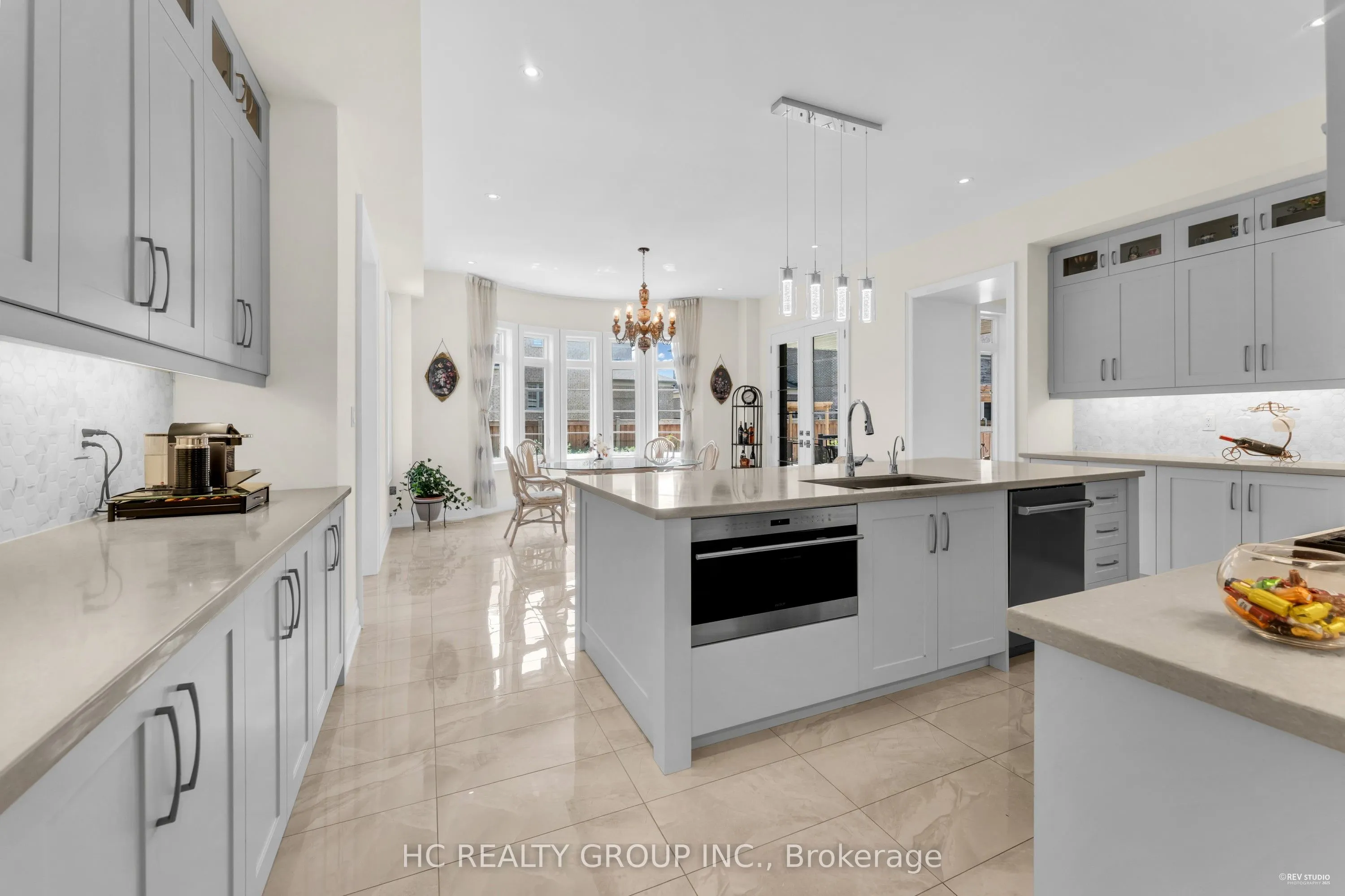 27 Sir Henry Court
