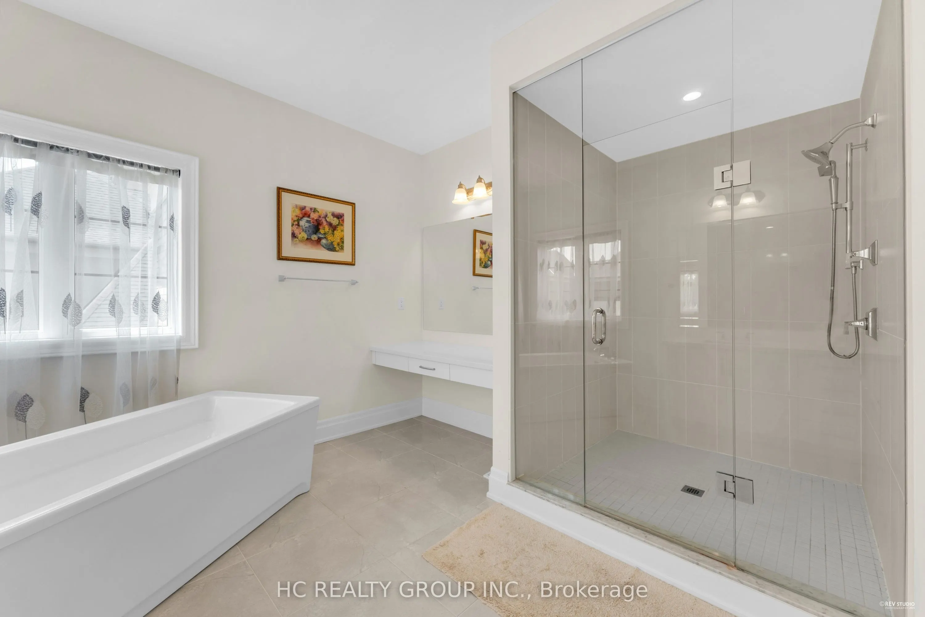 27 Sir Henry Court