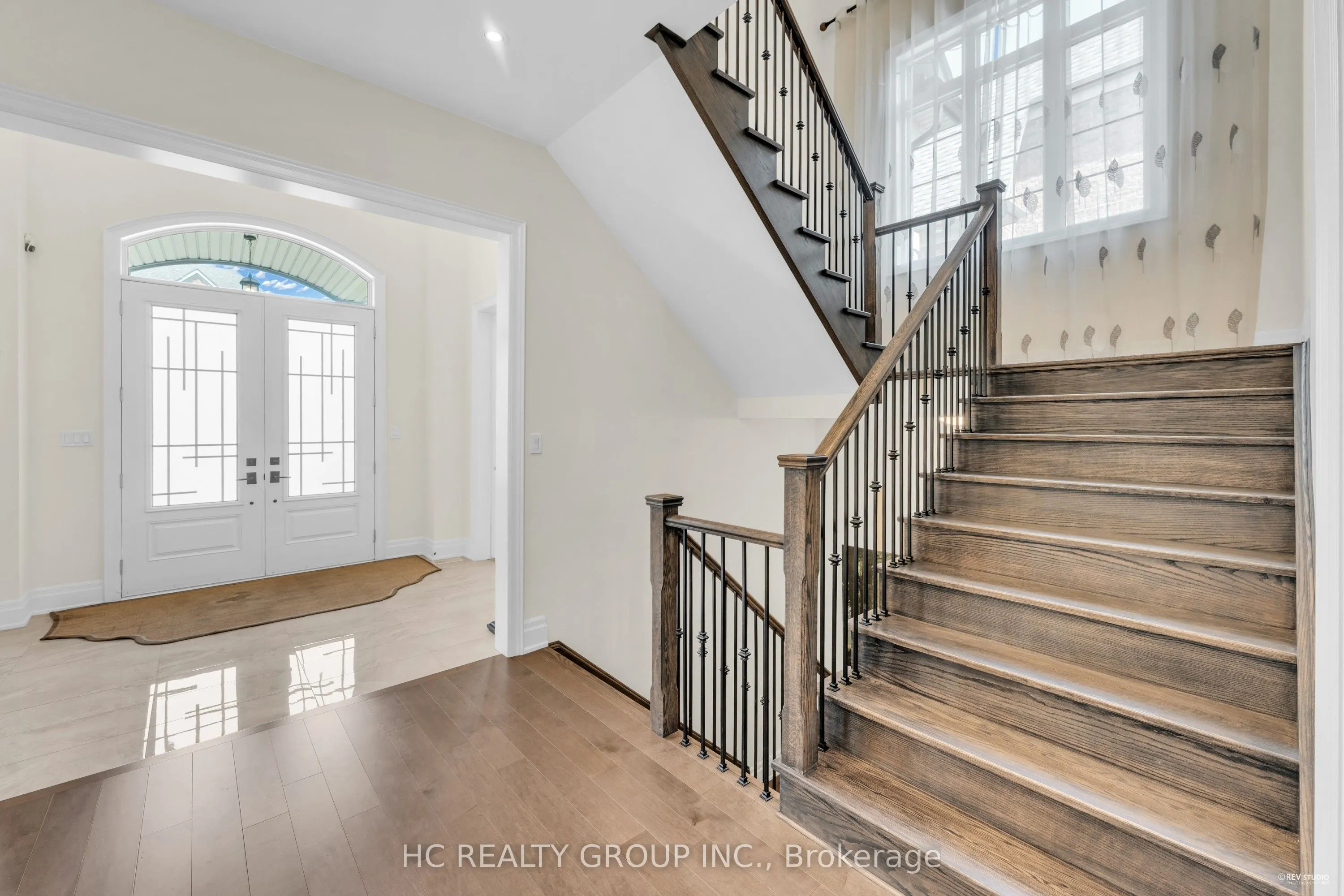 27 Sir Henry Court