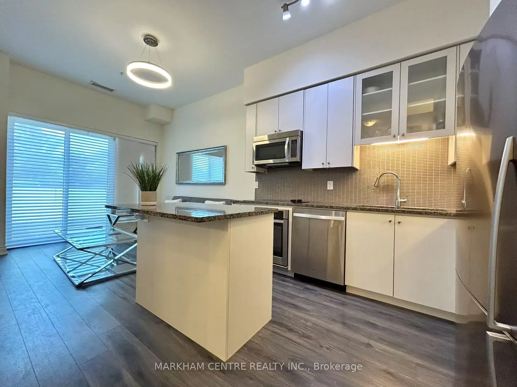9090 Yonge Street, #103B