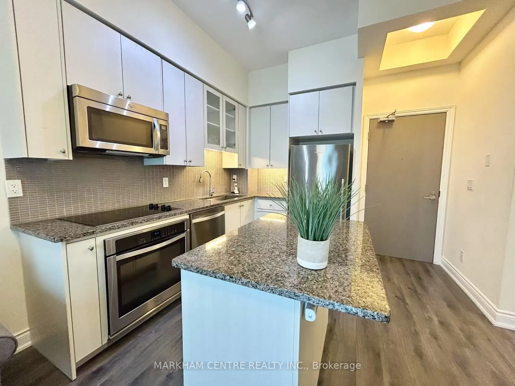 9090 Yonge Street, #103B
