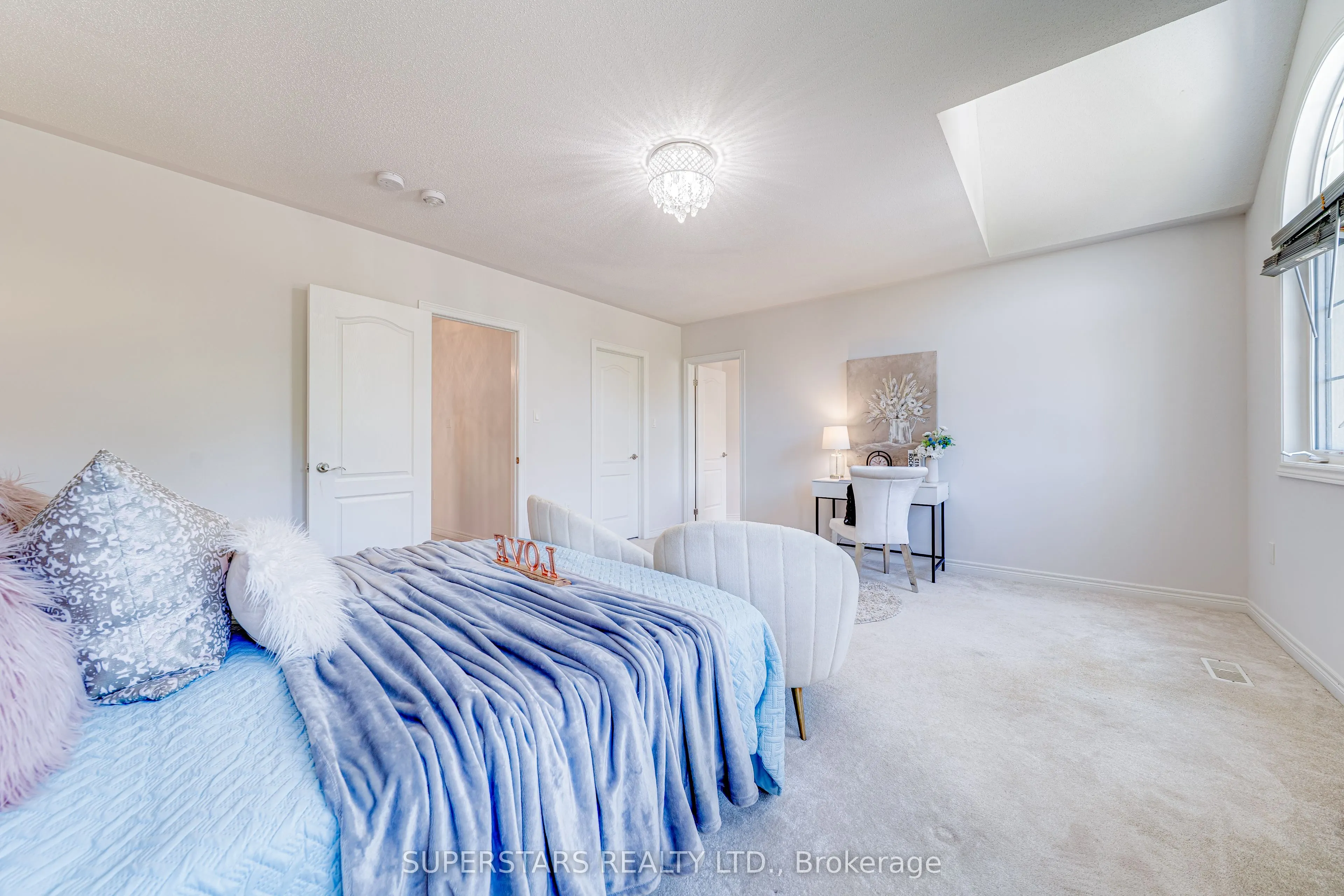 163 Pleasant Boulevard