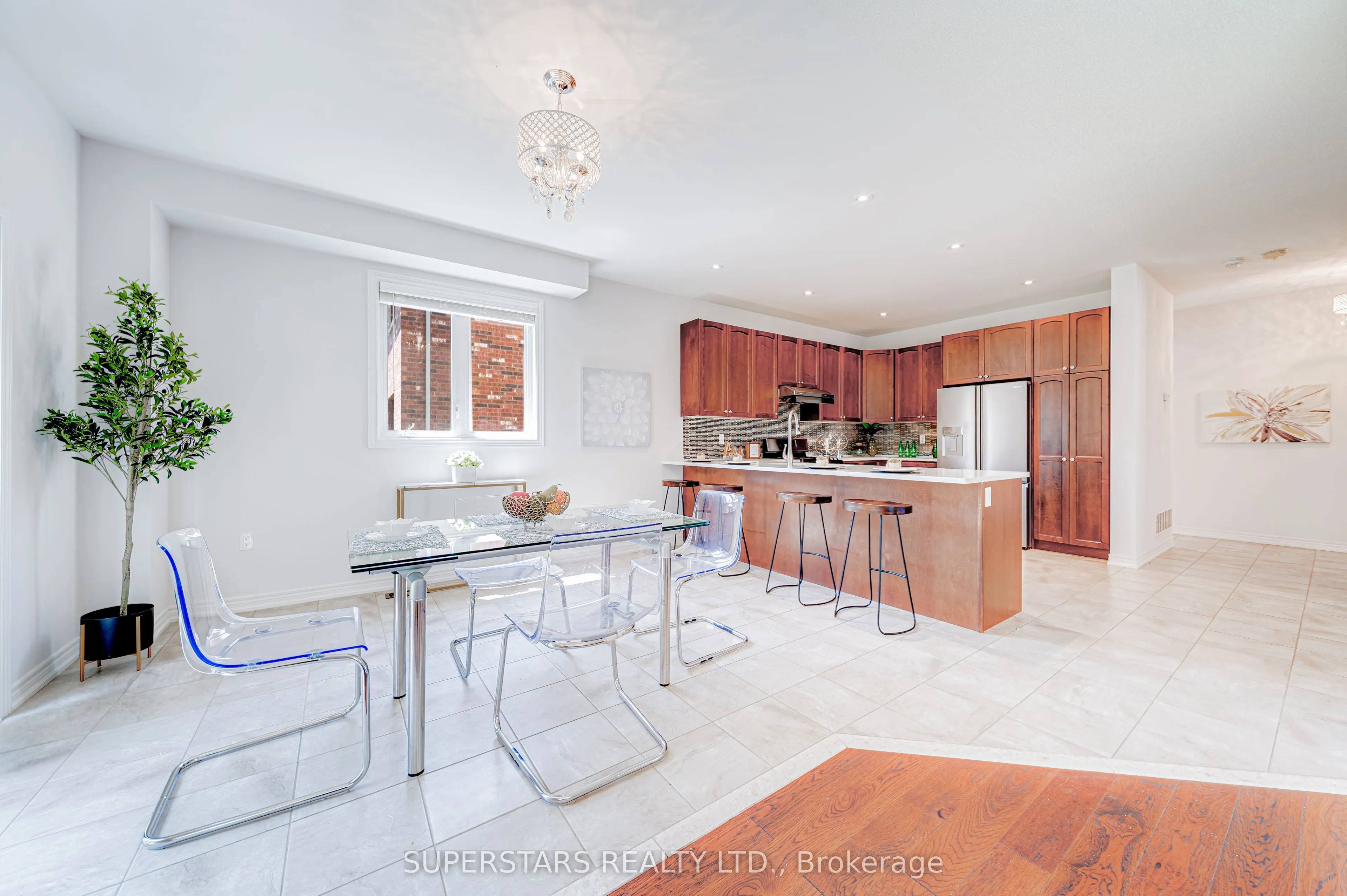 163 Pleasant Boulevard