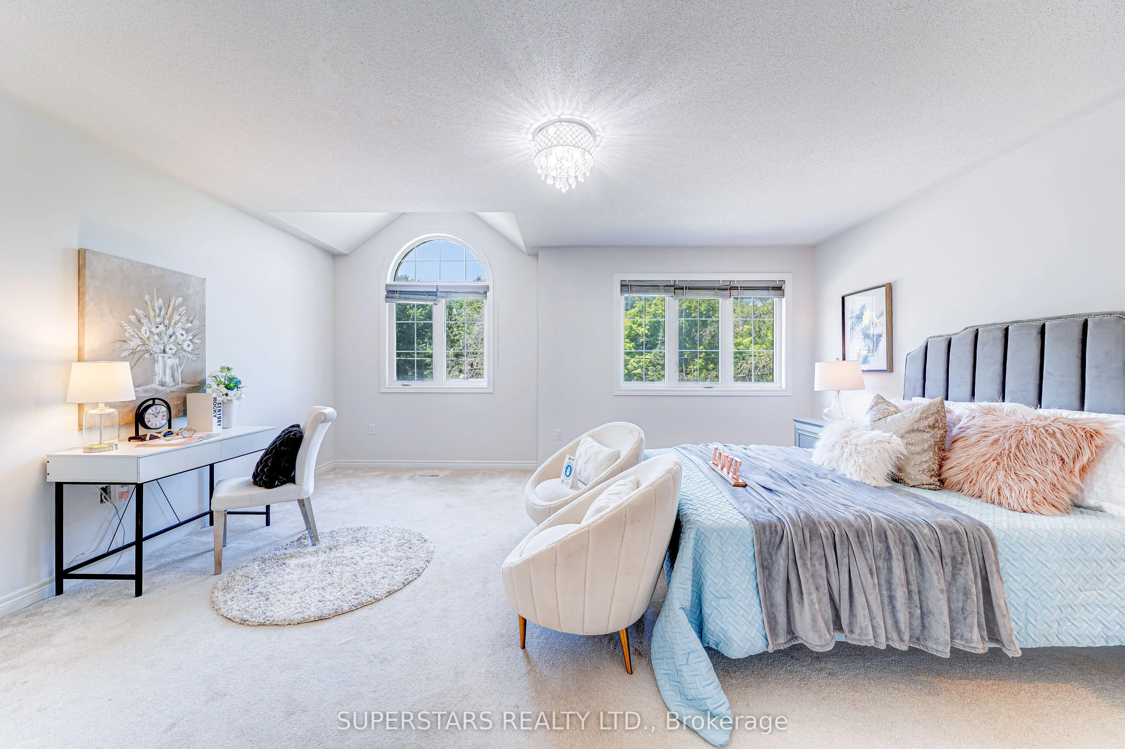 163 Pleasant Boulevard