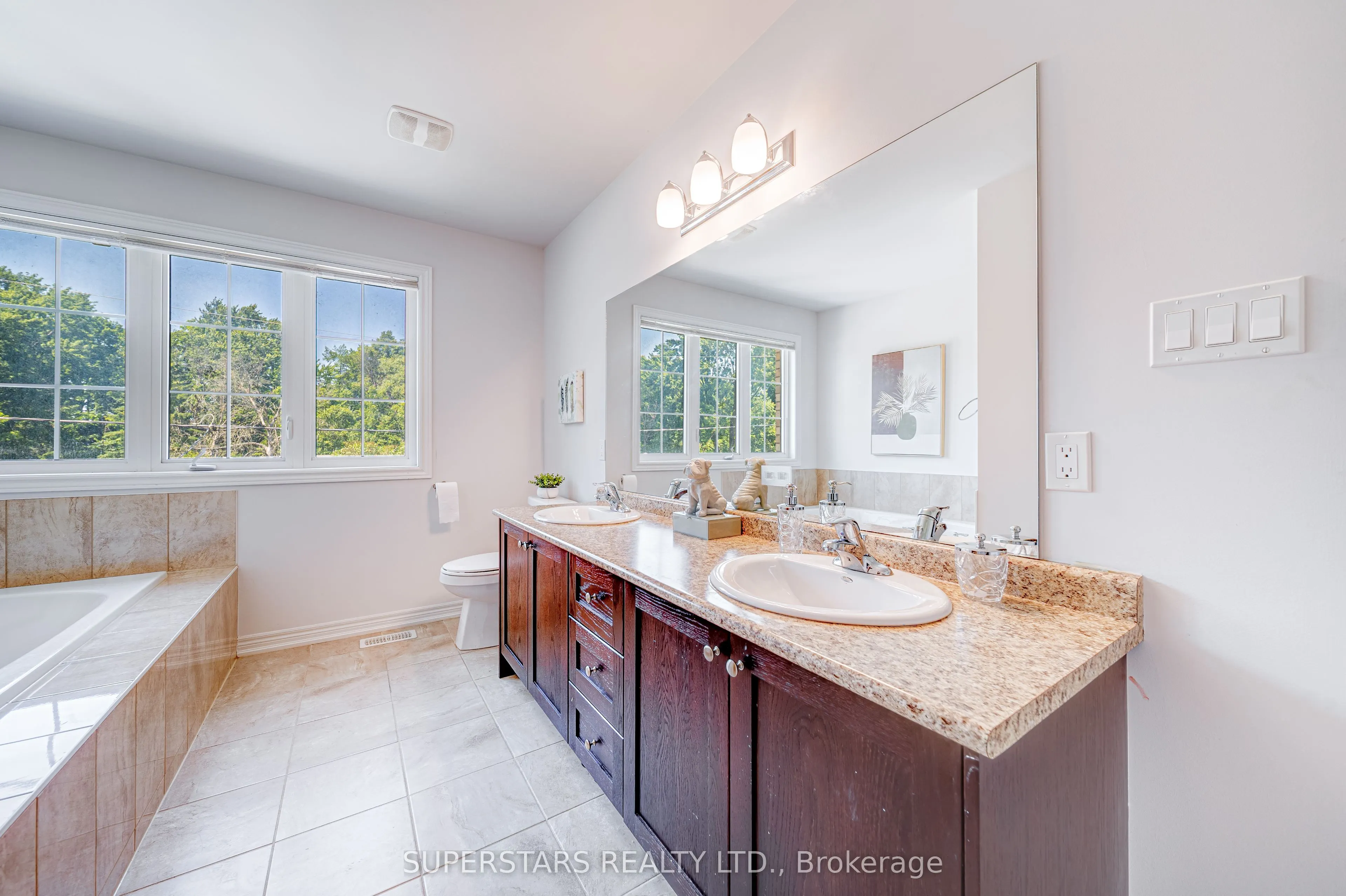 163 Pleasant Boulevard