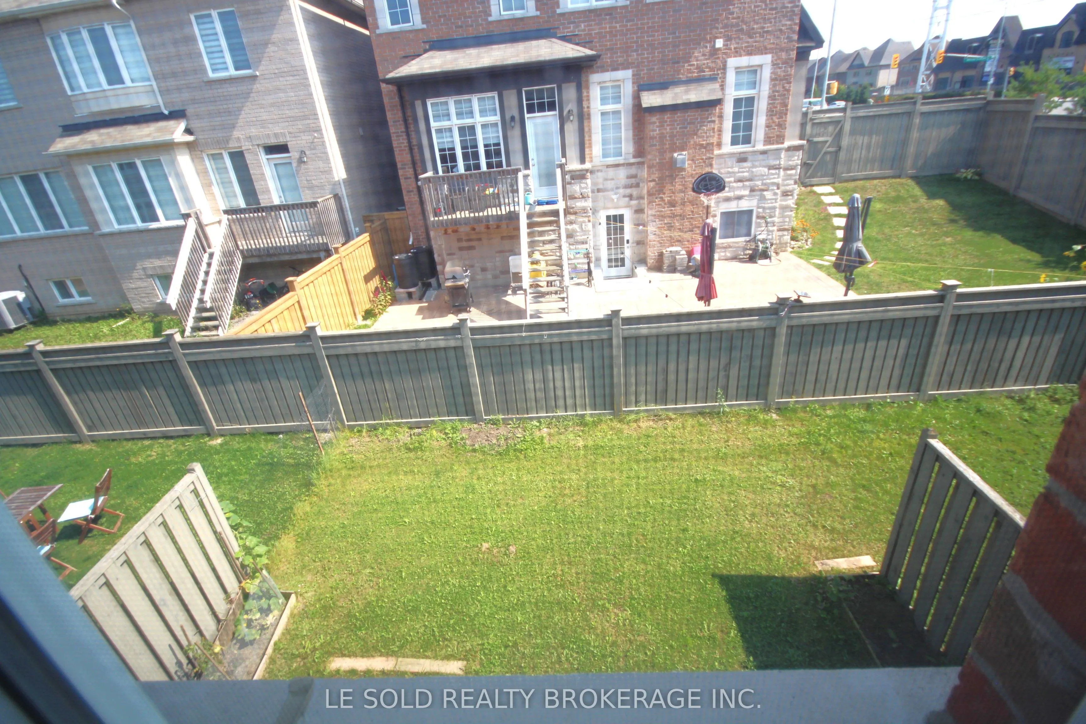 90 Hutt Crescent