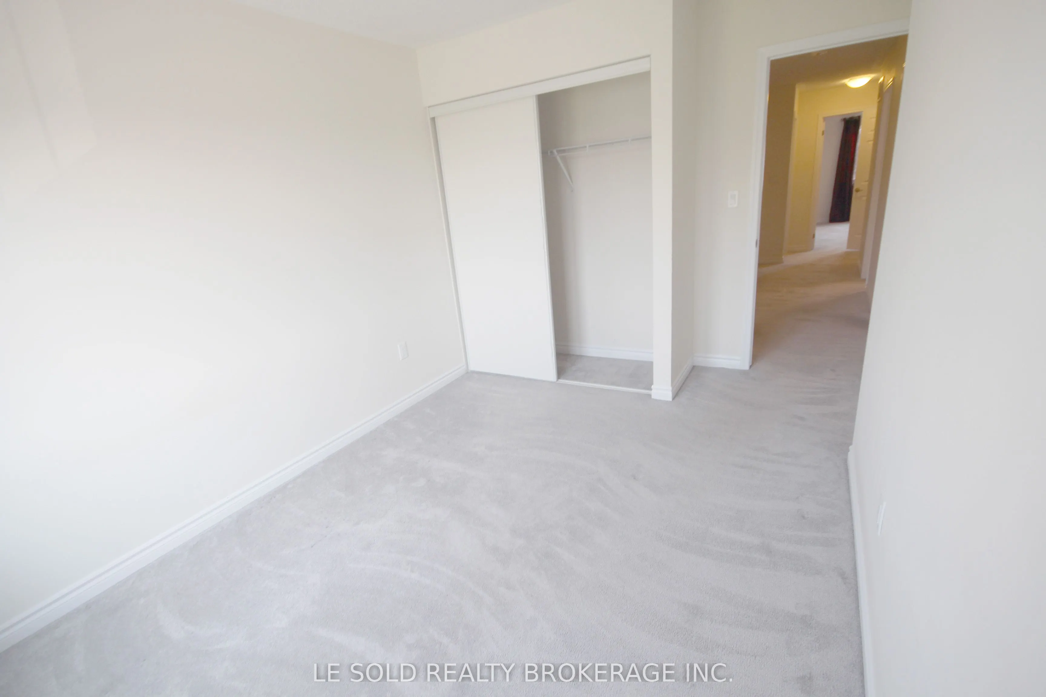 90 Hutt Crescent