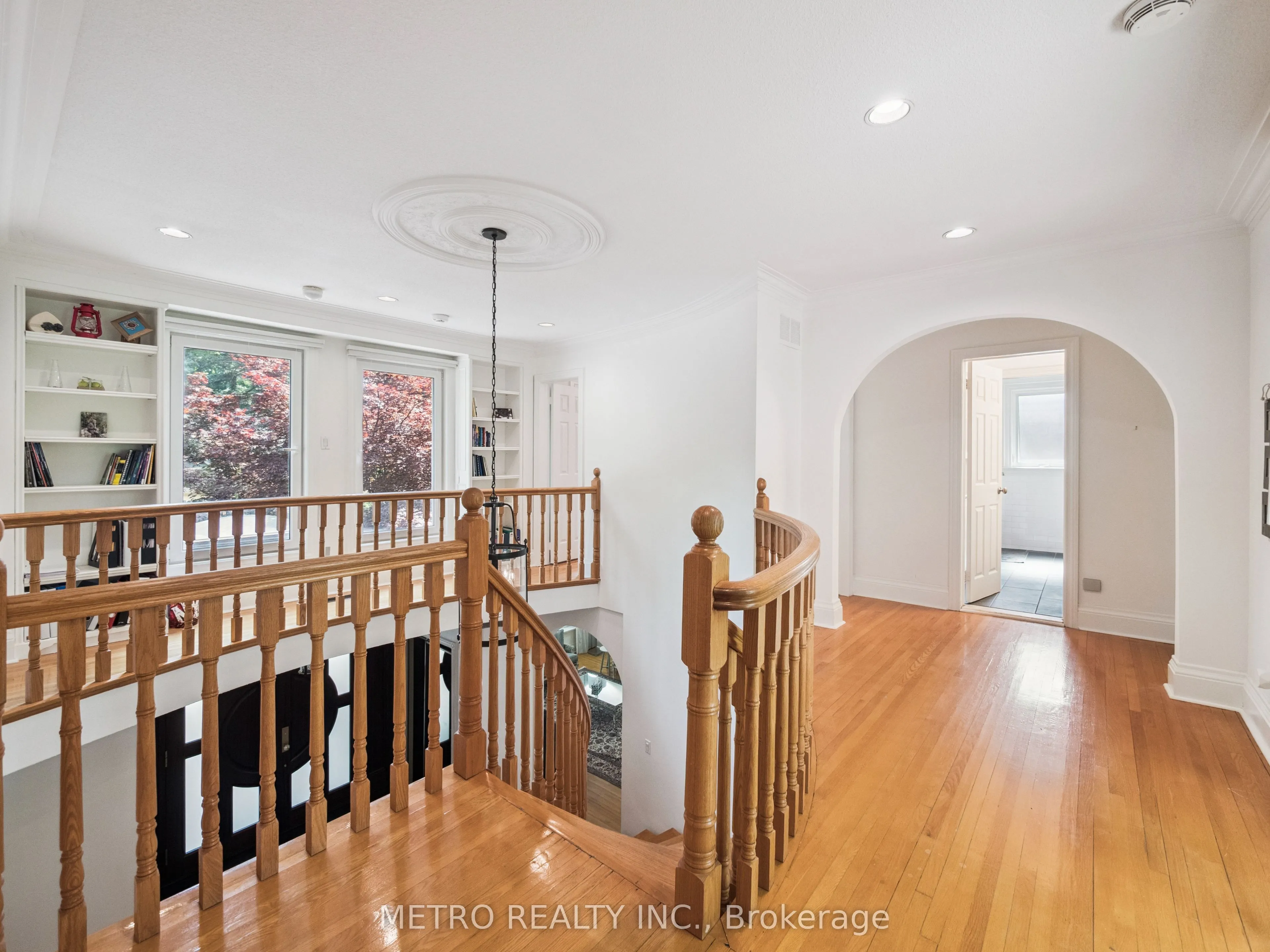 14 Village Squire Lane