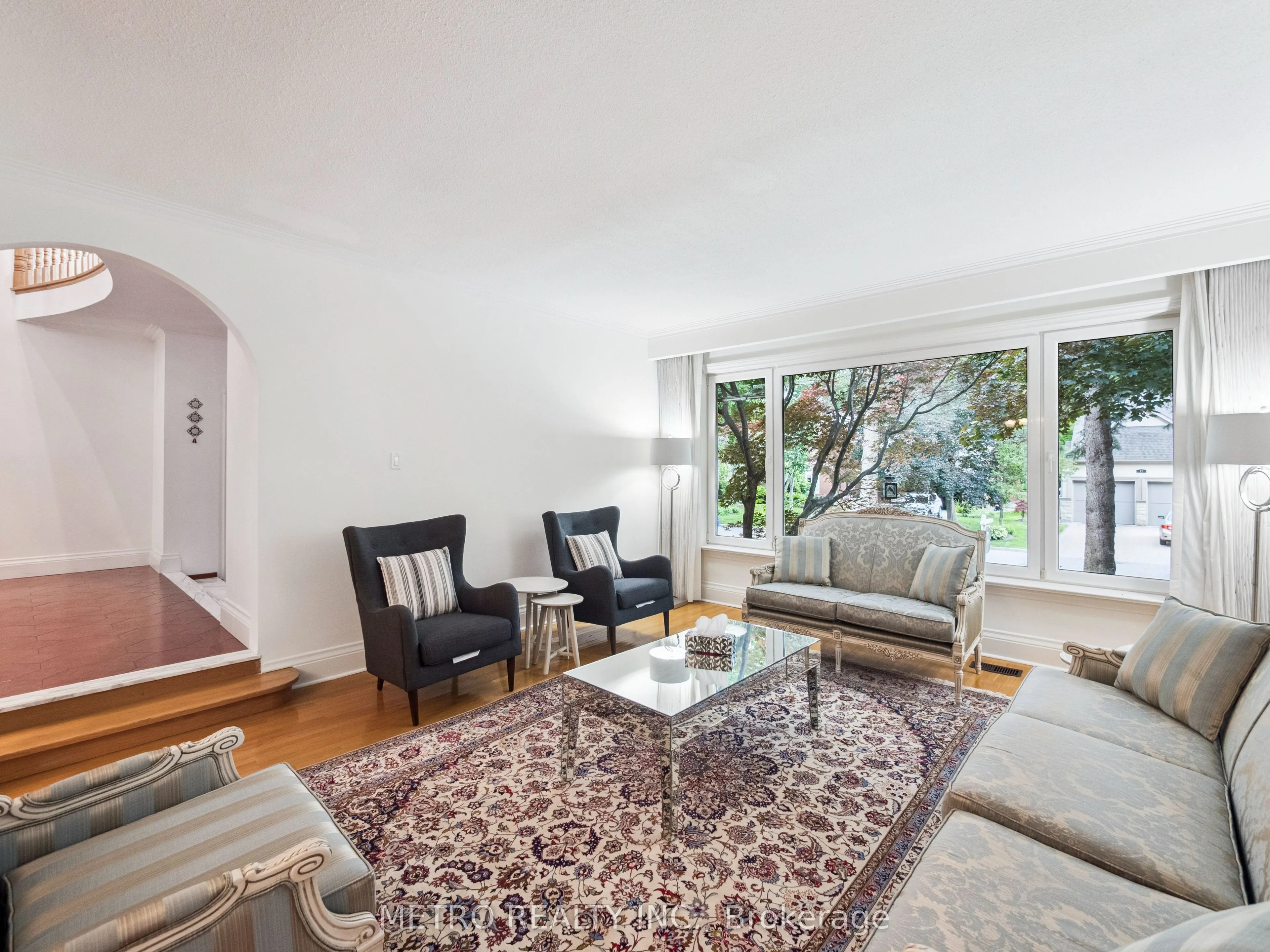 14 Village Squire Lane