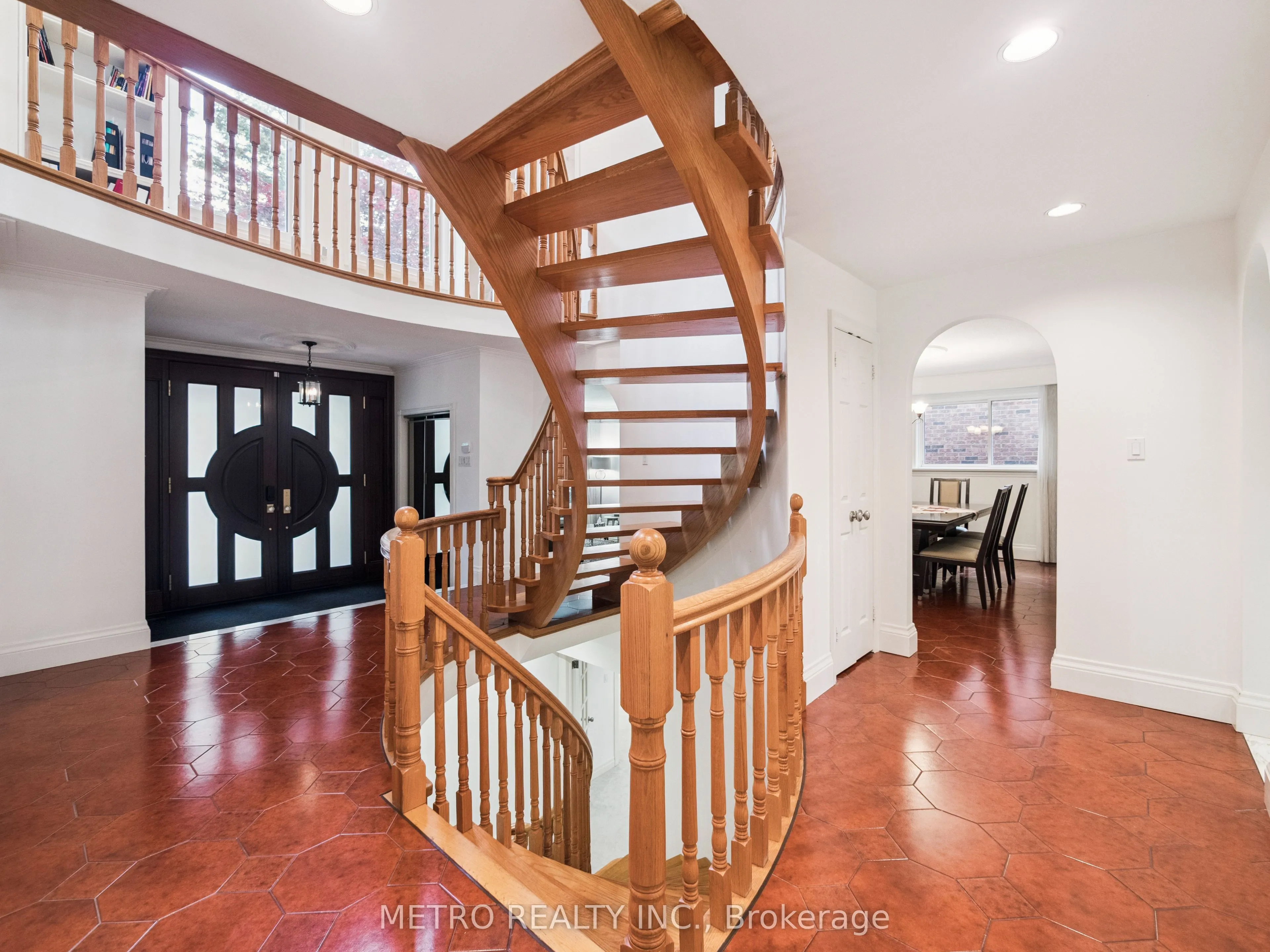 14 Village Squire Lane