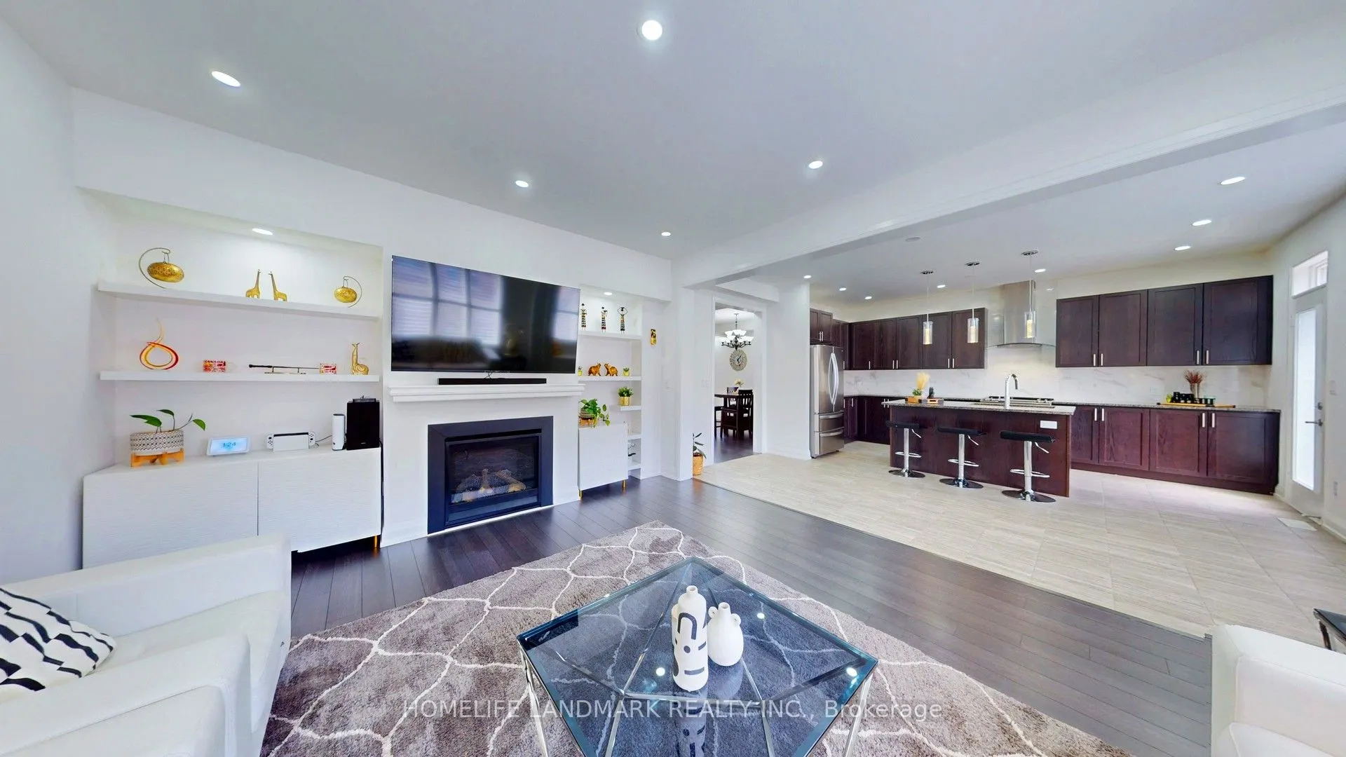 51 Crimson King Way