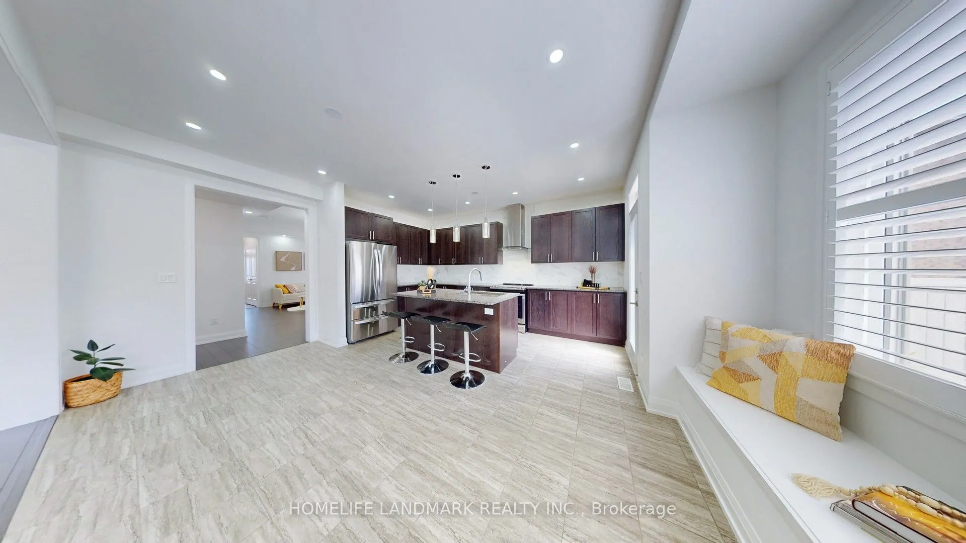 51 Crimson King Way