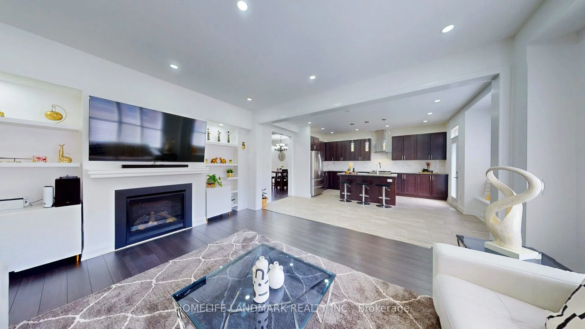 51 Crimson King Way