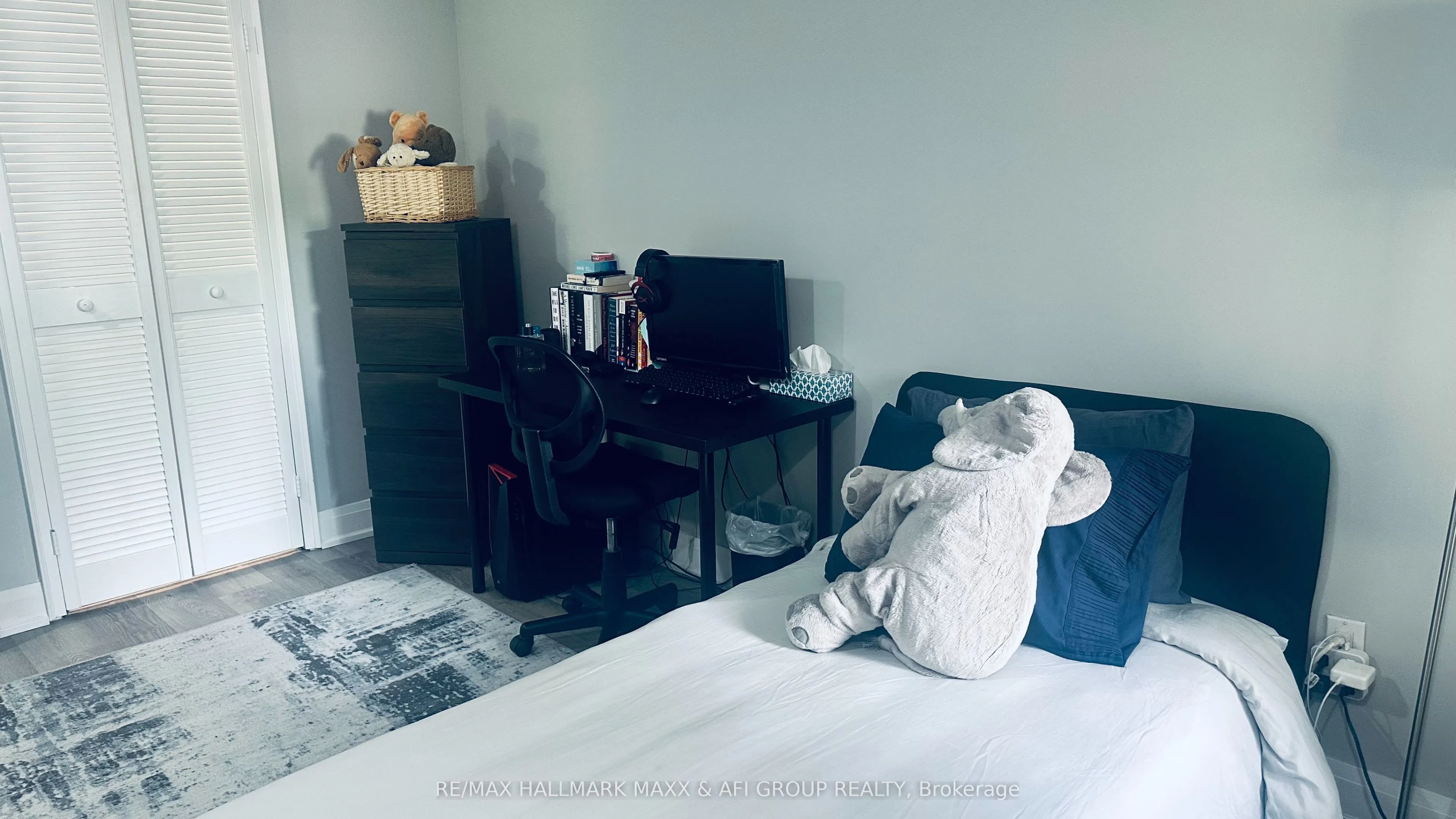 15390 Yonge Street #201