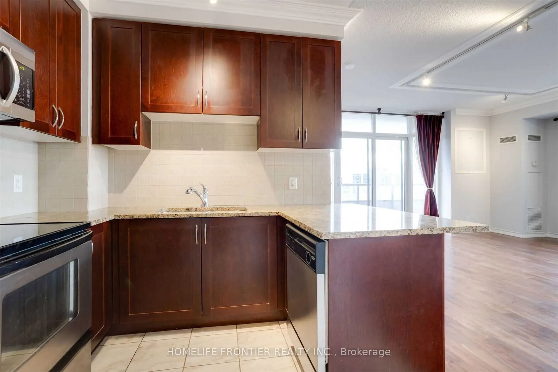 9235 Jane Street, #511