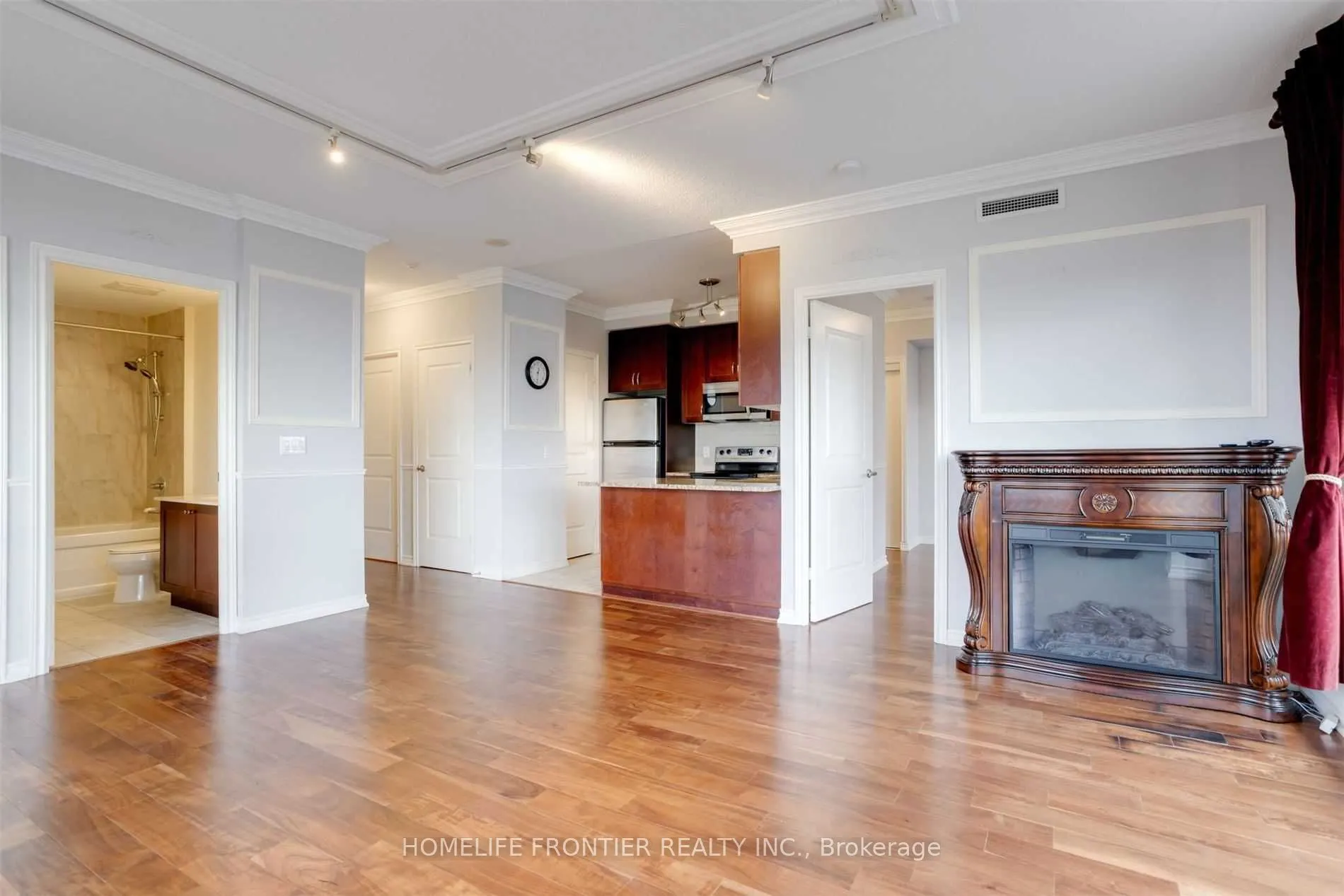 9235 Jane Street, #511