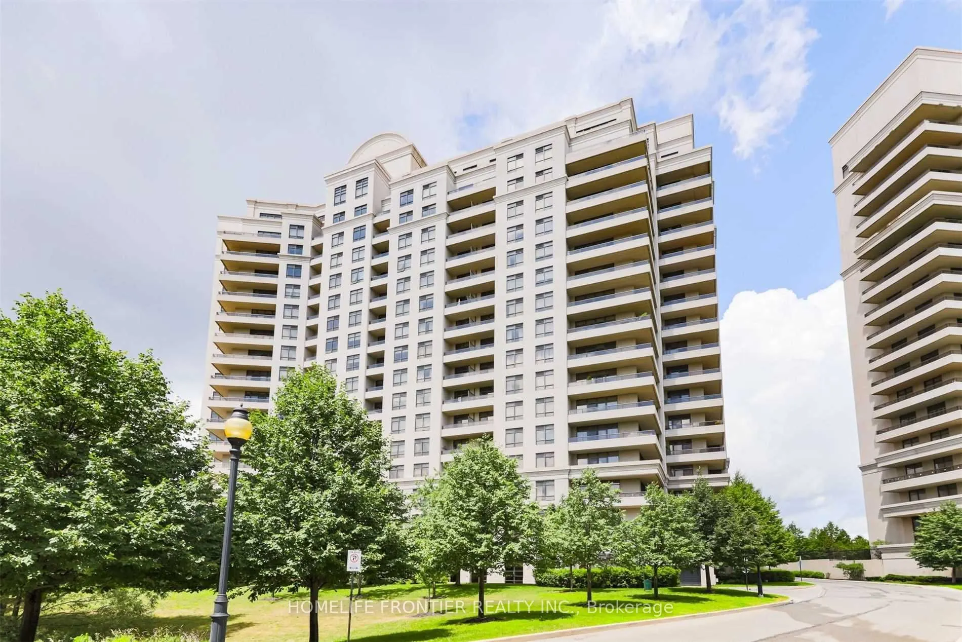9235 Jane Street, #511