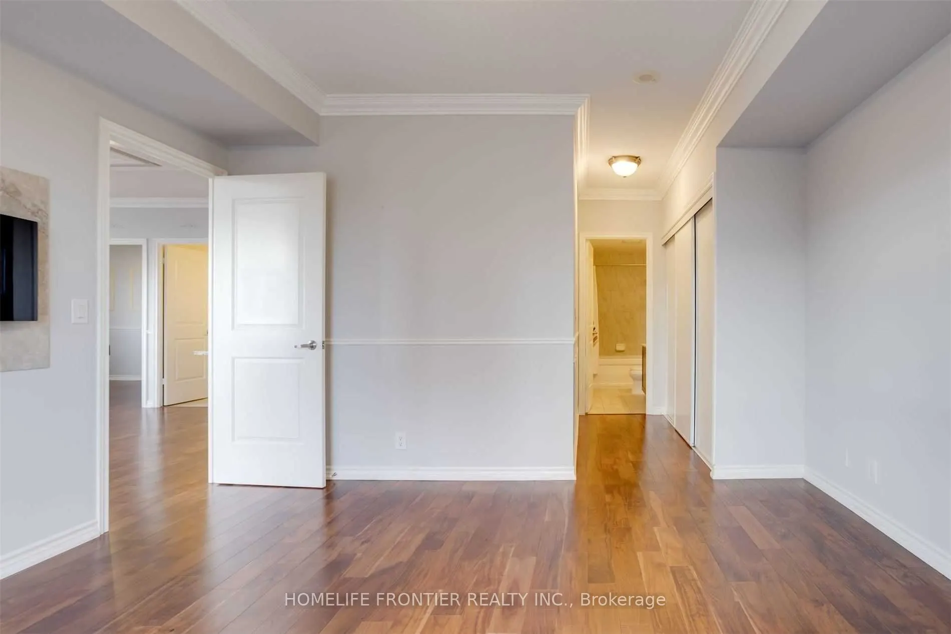 9235 Jane Street, #511