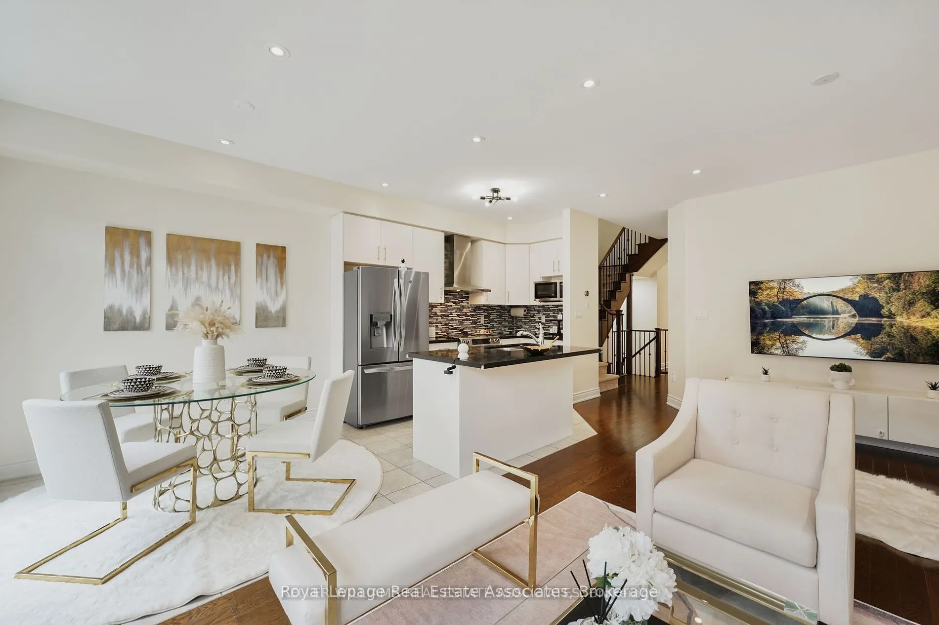 41 Mazarine Lane N