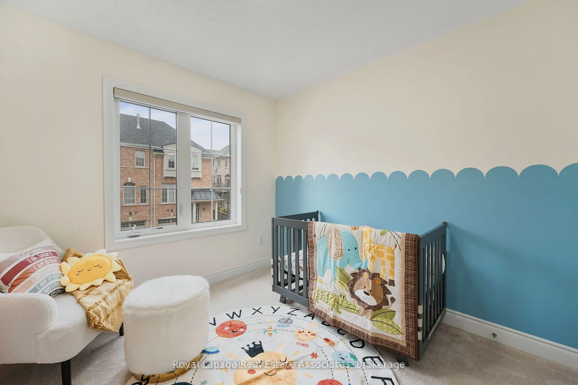 41 Mazarine Lane N