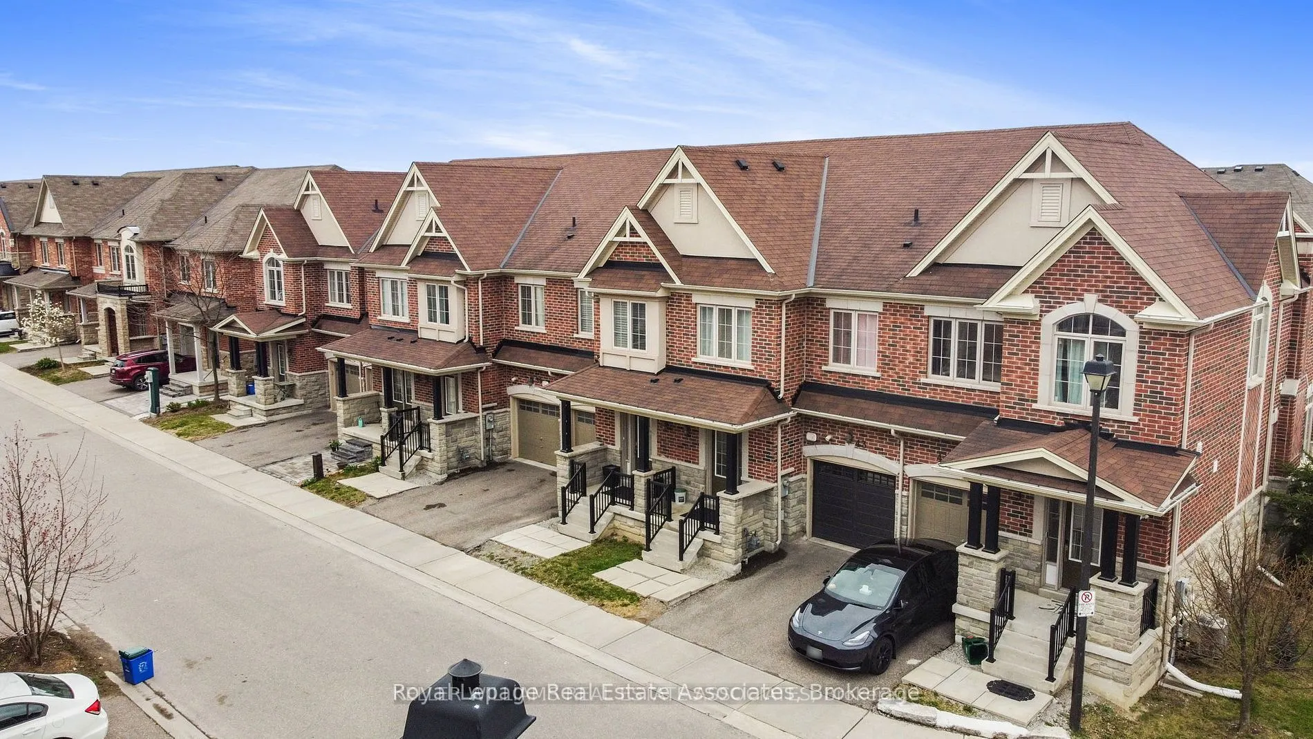 41 Mazarine Lane N
