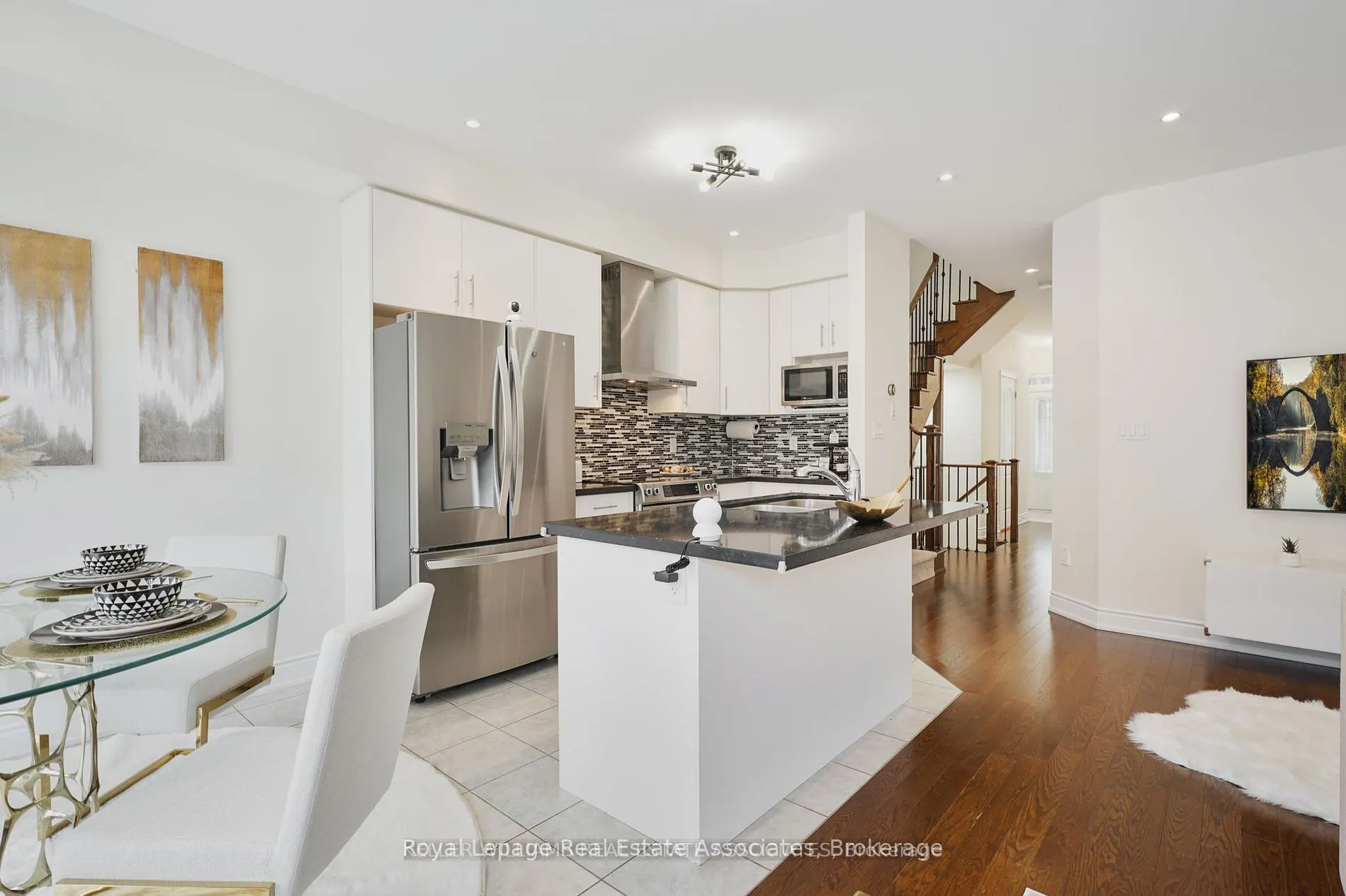 41 Mazarine Lane N