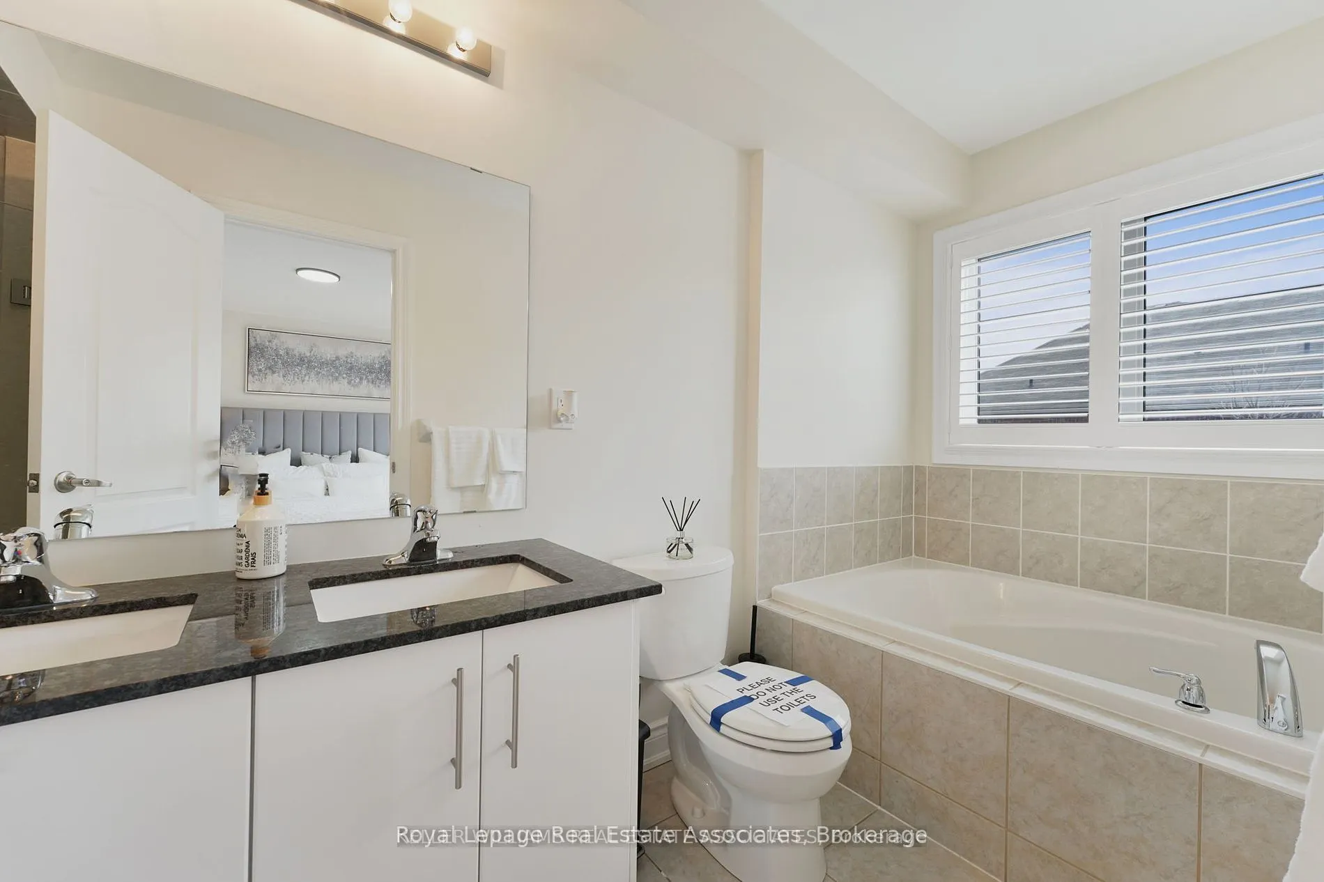 41 Mazarine Lane N
