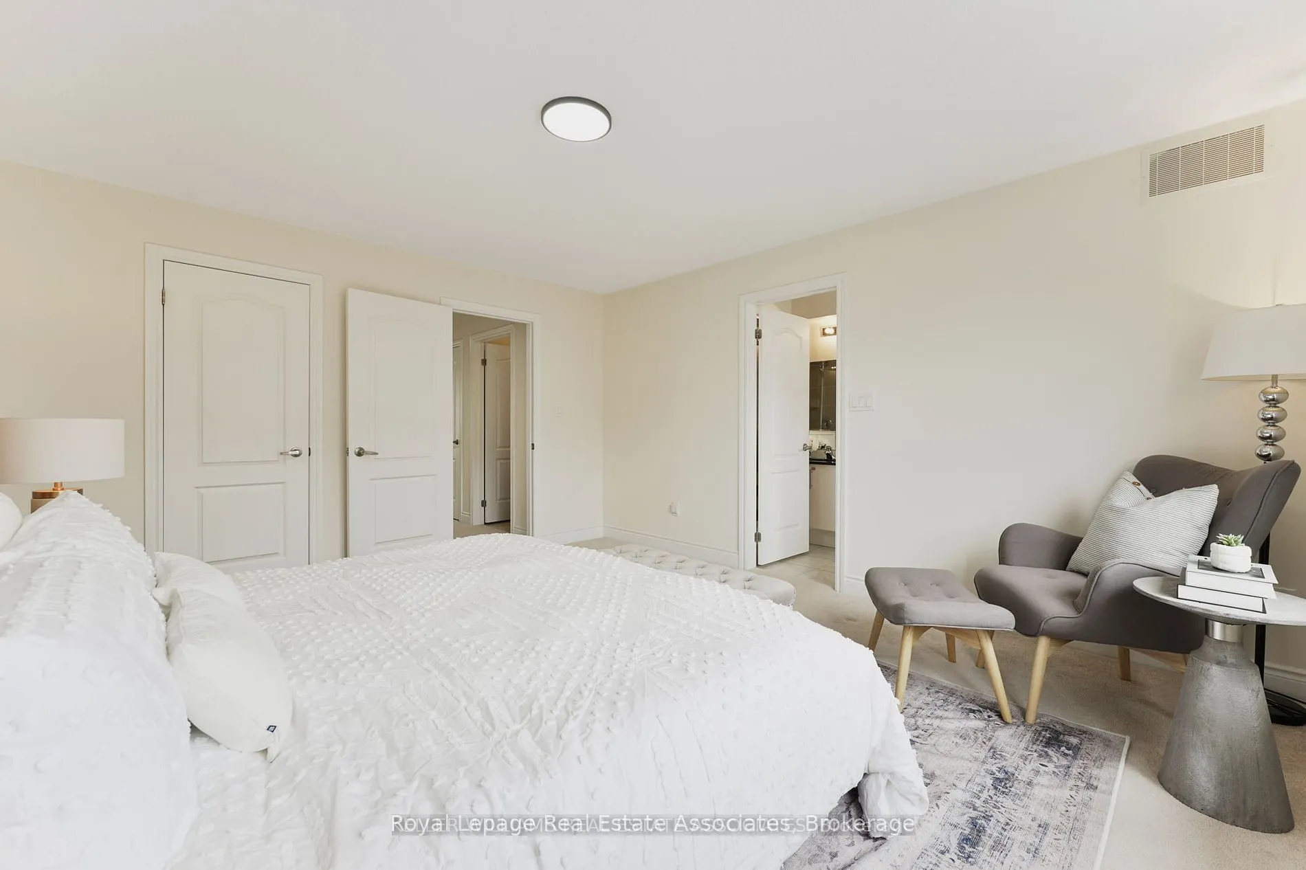 41 Mazarine Lane N