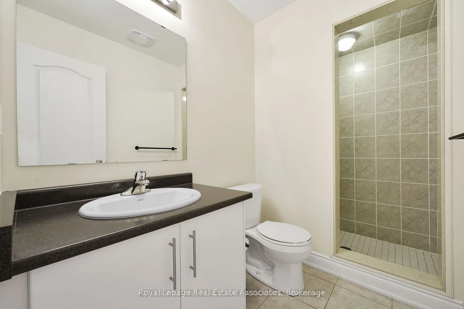 41 Mazarine Lane N