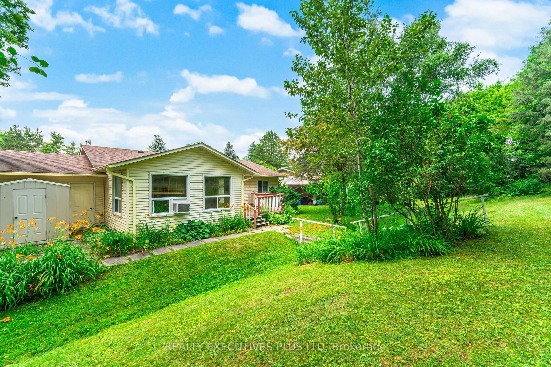 5 Pineview Court