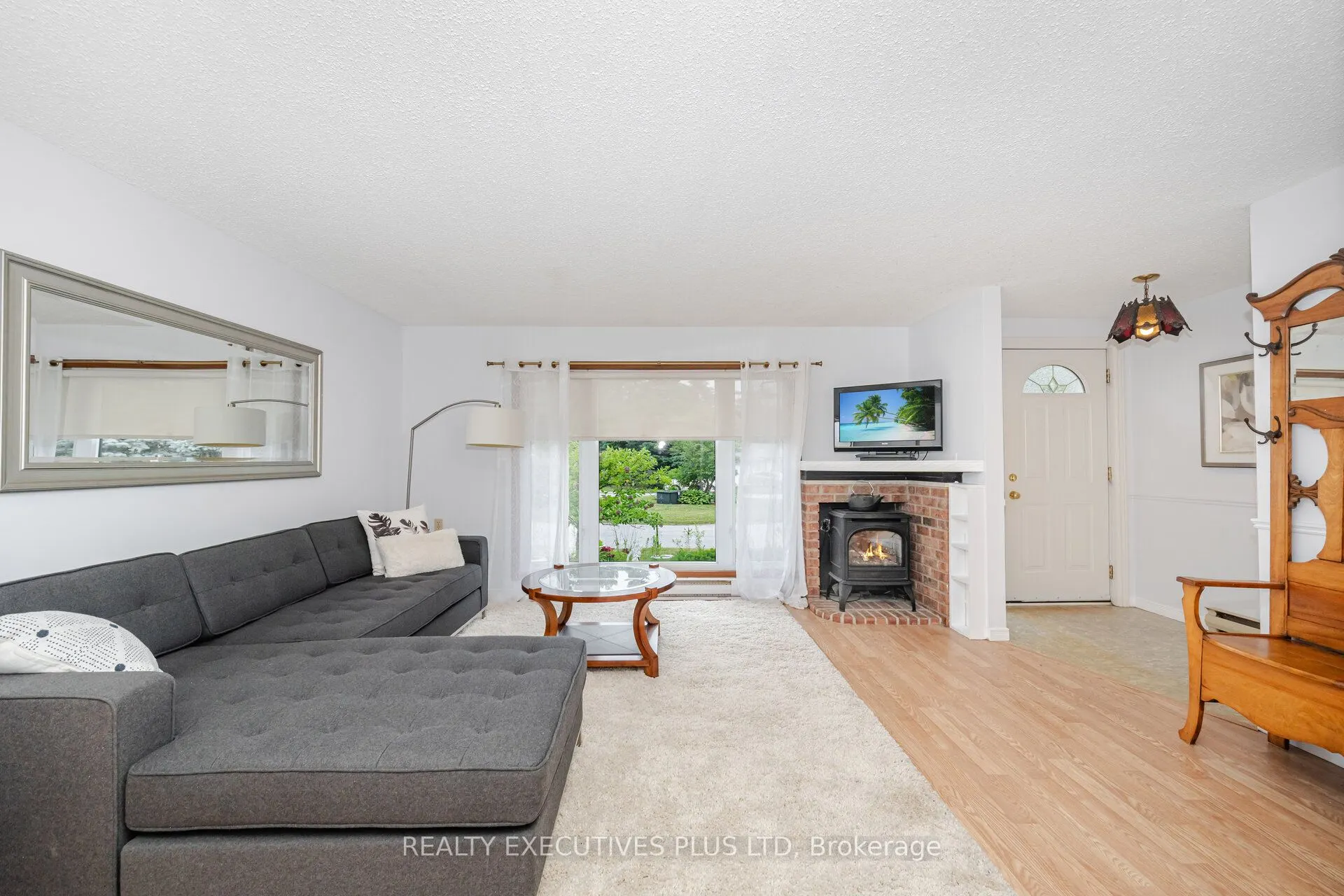 5 Pineview Court
