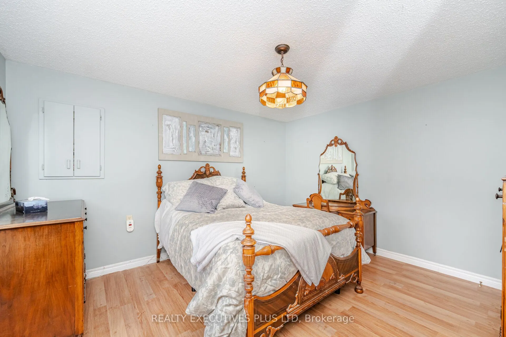 5 Pineview Court