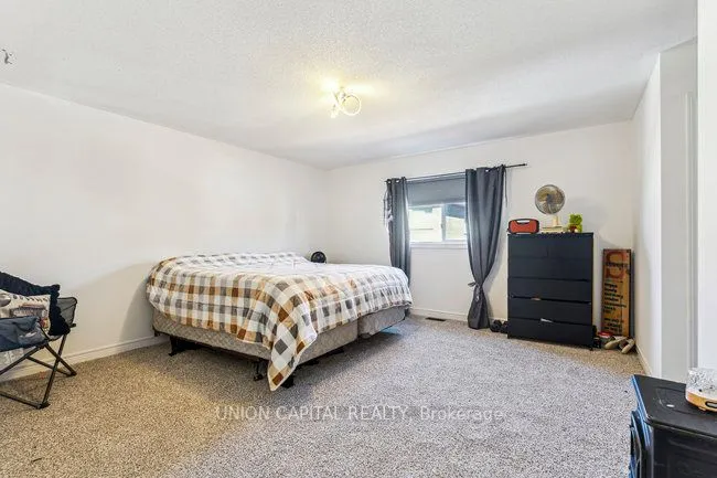 10 Bud Leggett Crescent