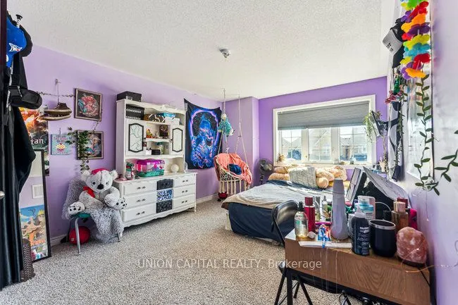 10 Bud Leggett Crescent